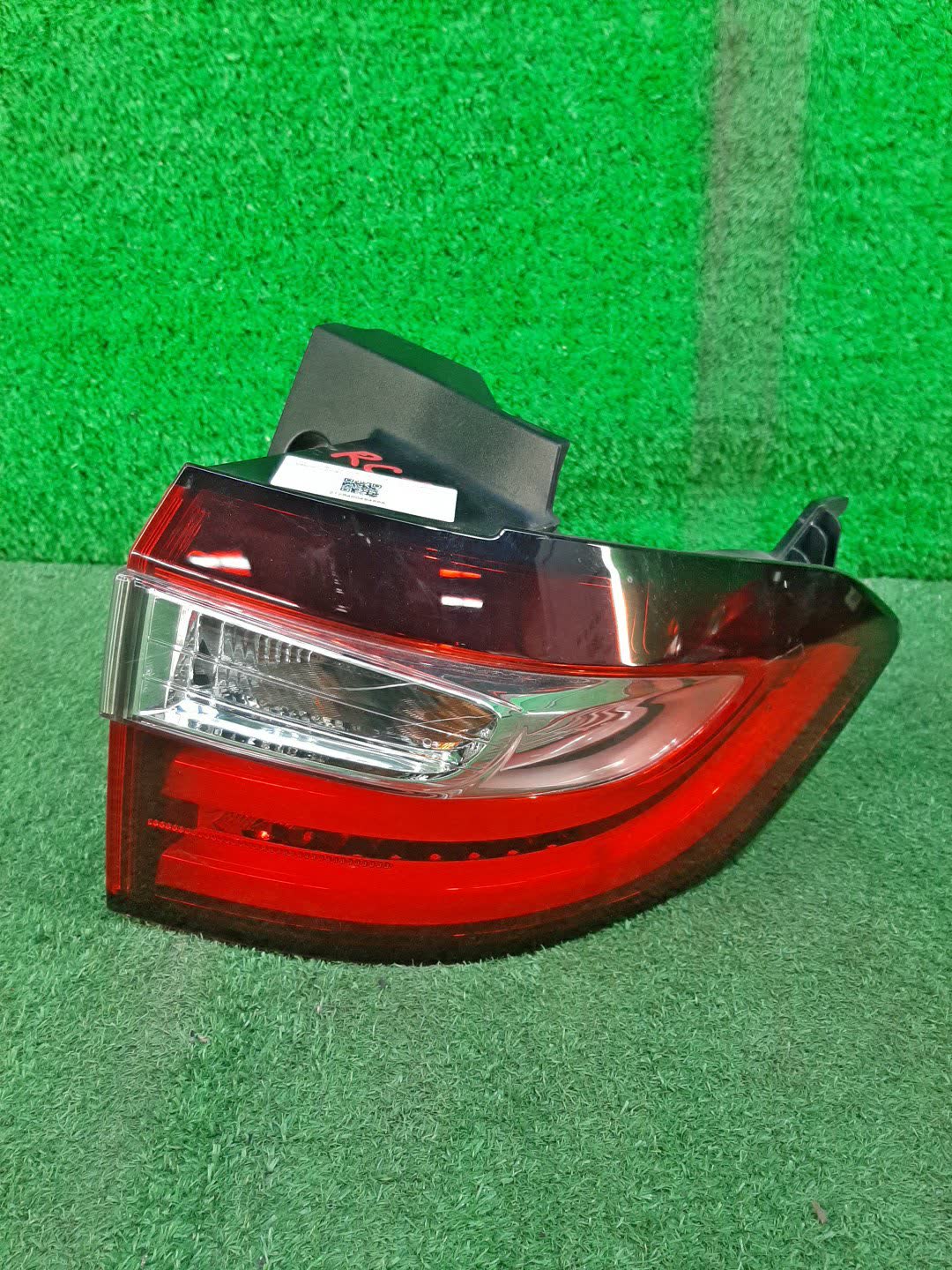 Стоп-сигнал правый задний HONDA ODYSSEY RC1 1 ракурс