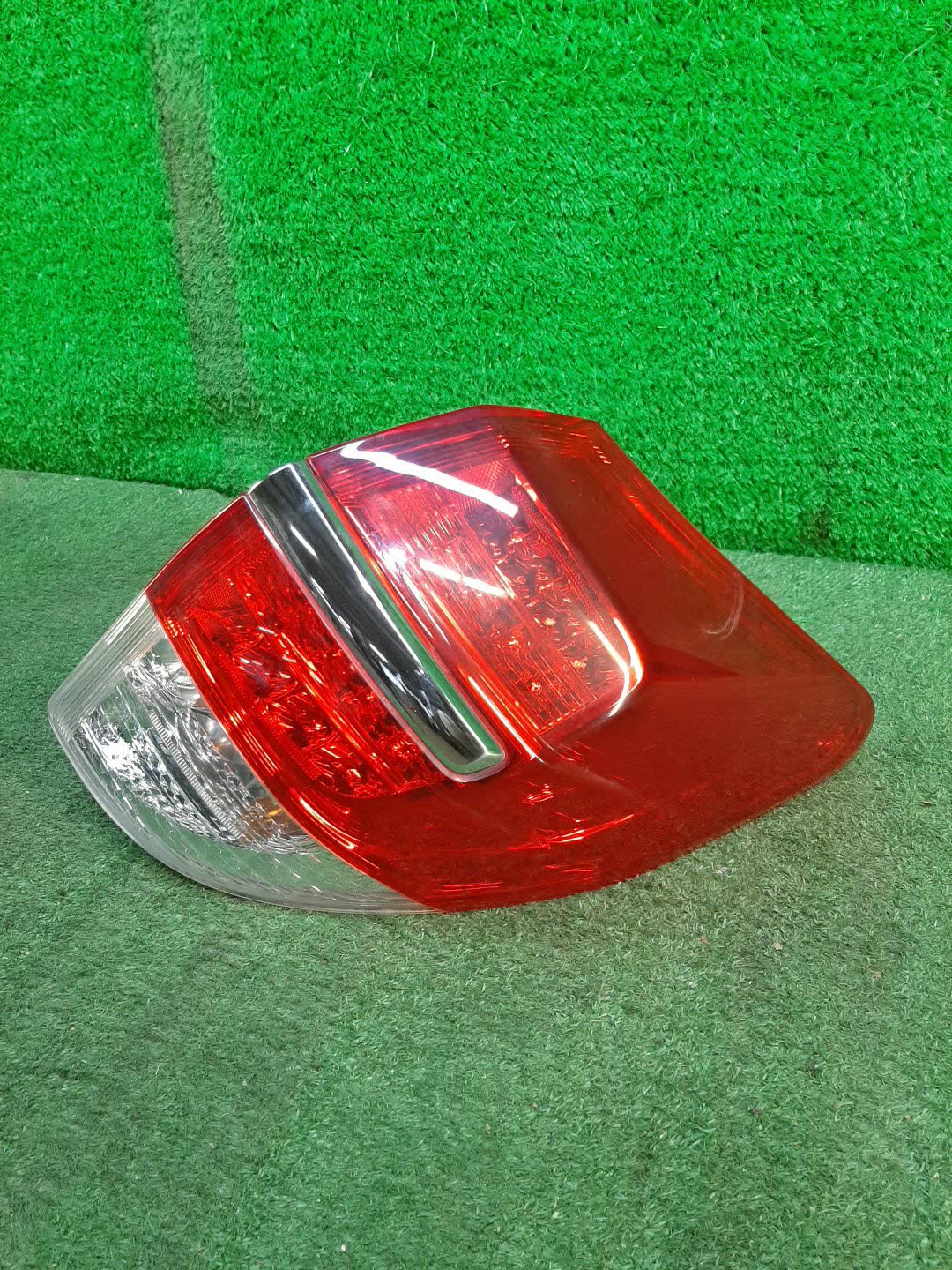 Стоп-сигнал правый задний TOYOTA RAV4, VANGUARD ZSA30, ZSA35, ACA38W, GSA33W, ACA33W 42-55 1 ракурс