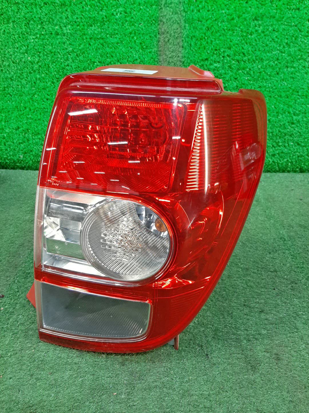 Стоп-сигнал правый задний TOYOTA IST, URBAN CRUISER NCP110, NCP115, ZSP110, NSP110 1 ракурс
