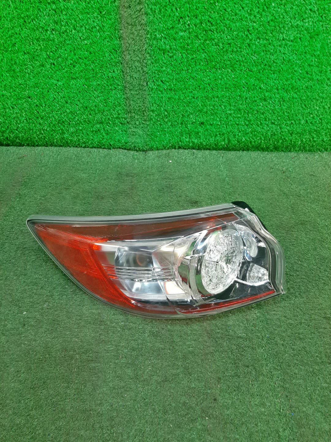 Стоп-сигнал левый задний MAZDA AXELA, MAZDA 3, 3 BLEFW, BL3FW, BL5FW, BLEAW, BLFFW, BL 1 ракурс