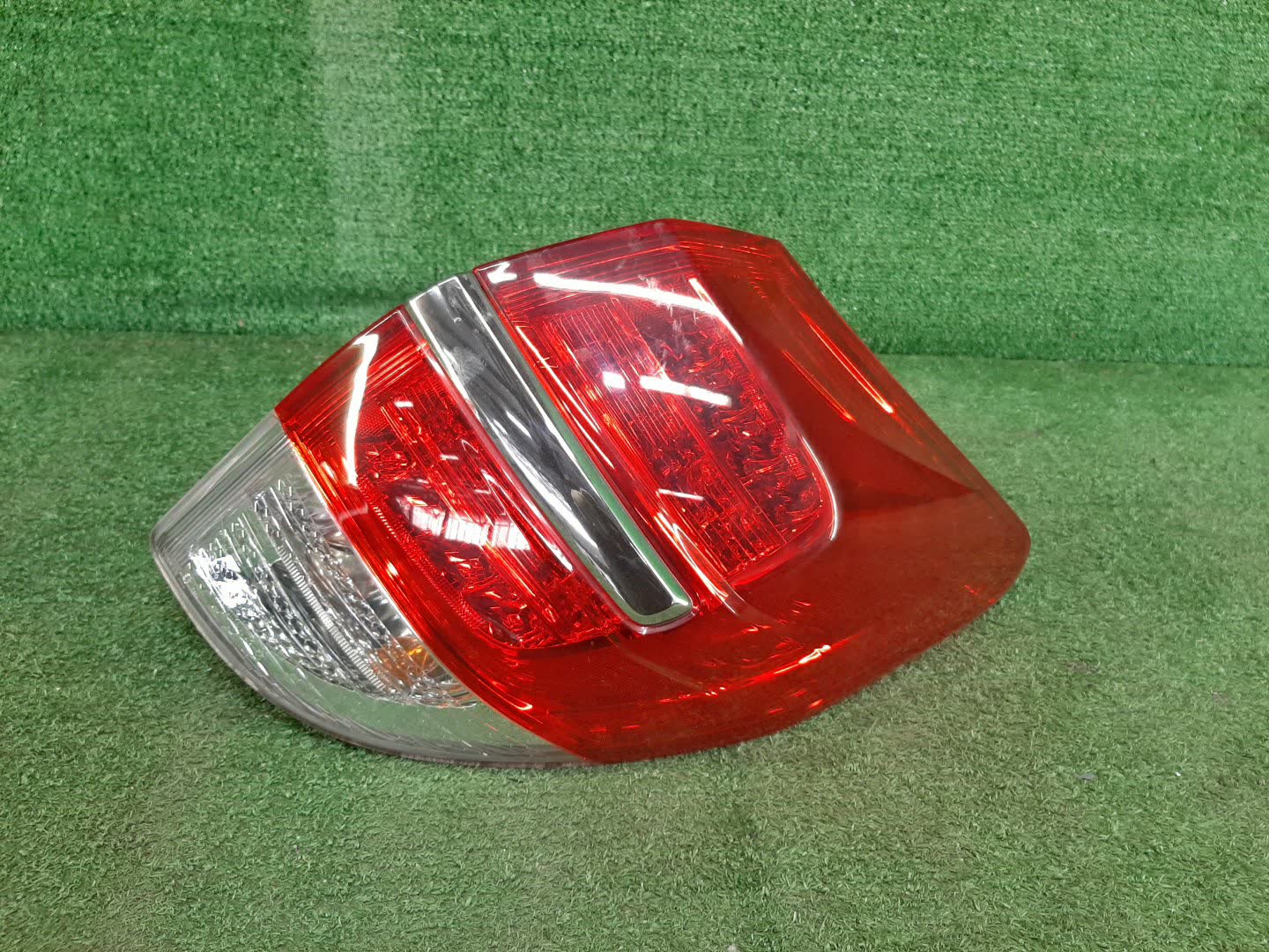 Стоп-сигнал правый задний TOYOTA RAV4, VANGUARD ZSA30, ZSA35, ACA38W, GSA33W, ACA33W 1 ракурс