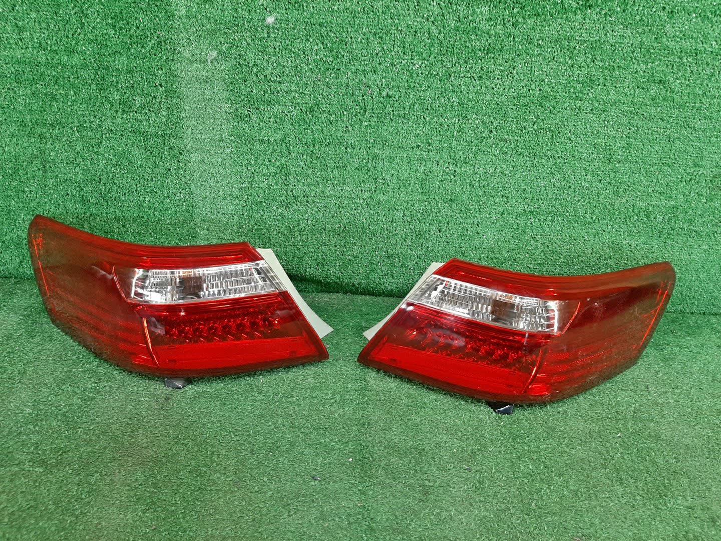 Стоп-сигнал левый задний TOYOTA CAMRY, ALTIS AHV40, GSV40, ACV40, ACV45, ACV40N, ACV45N 1 ракурс