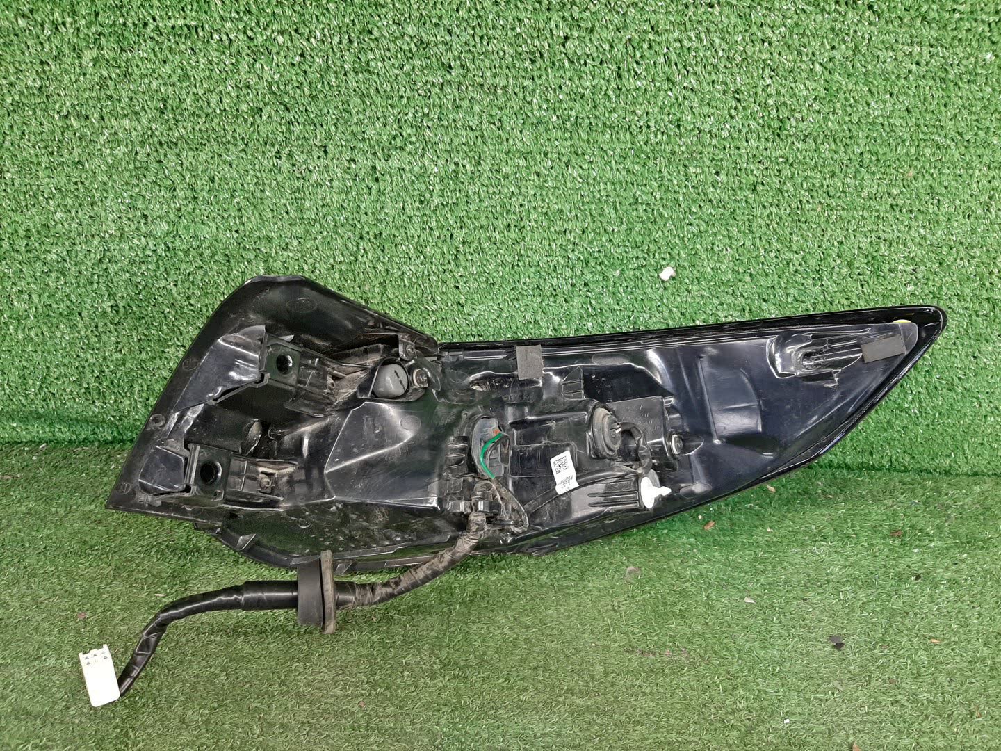 Стоп-сигнал левый задний MAZDA CX-8 KG2P, KG5P 2 ракурс