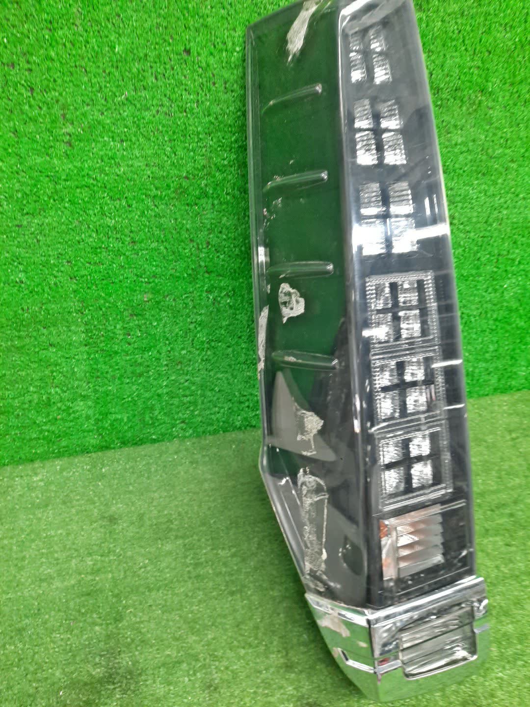 Стоп-сигнал левый задний TOYOTA VOXY ZWR80G, ZRR85W, ZRR80W, ZWR80W, ZRR80G, ZRR85G 2 ракурс