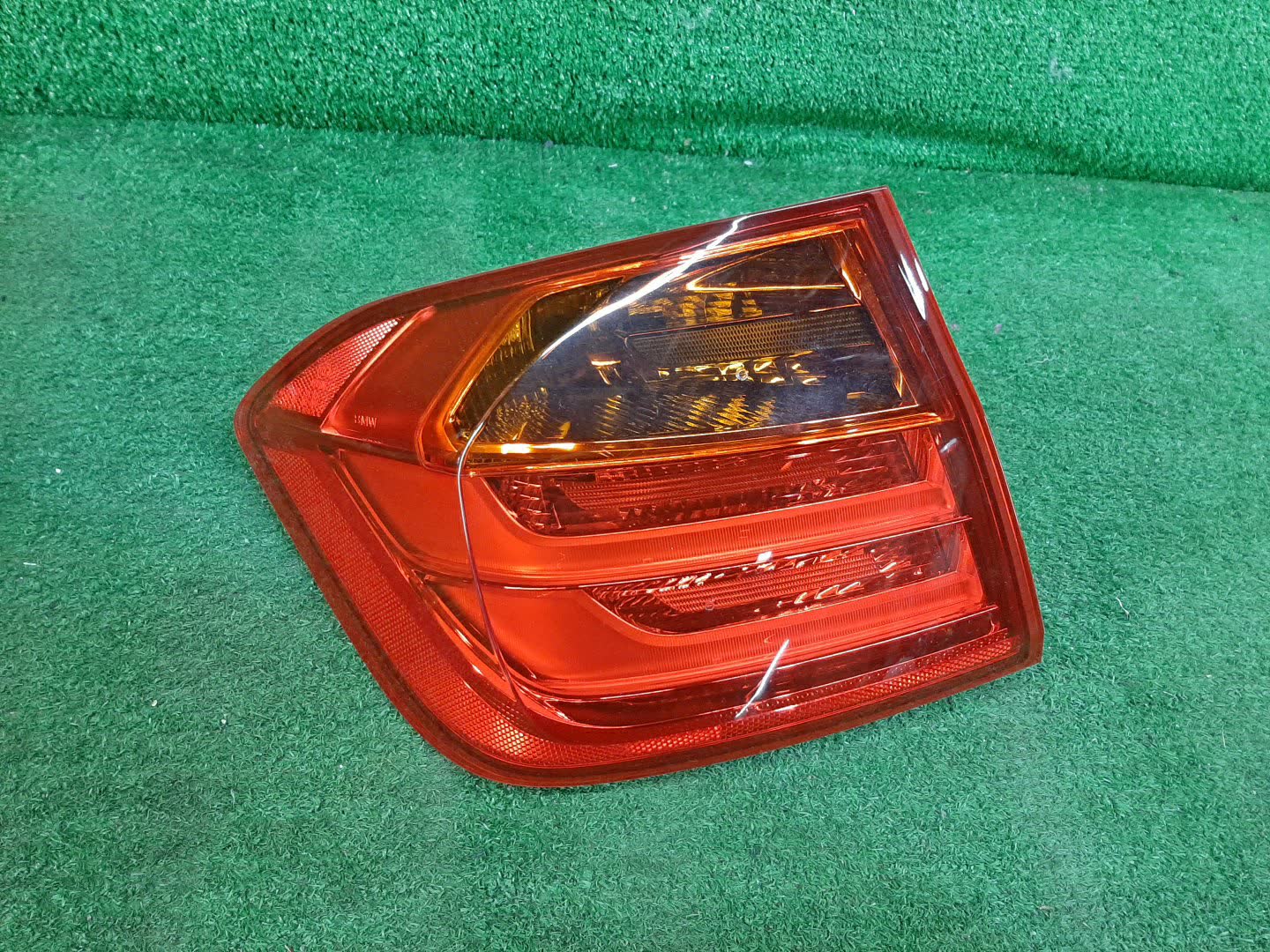 Стоп-сигнал левый задний BMW 320d, 335i, 318d, 330d, 335d, 316d, 3-Series, 328i, 320i, 316i F30 1 ракурс