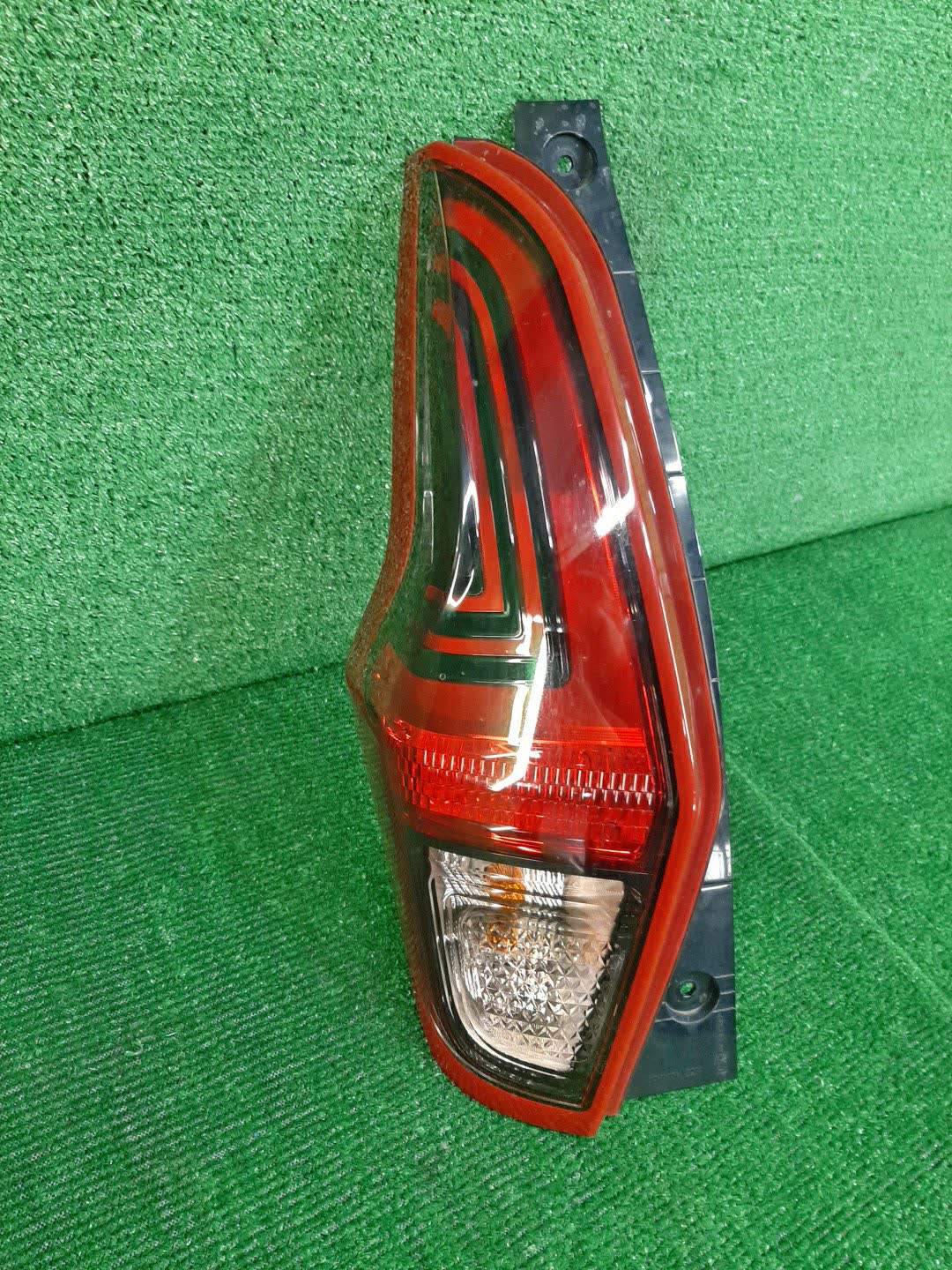 Стоп-сигнал левый задний NISSAN DAYZ B45W, B43W, B46W, B47W, B48W, B44W 1 ракурс