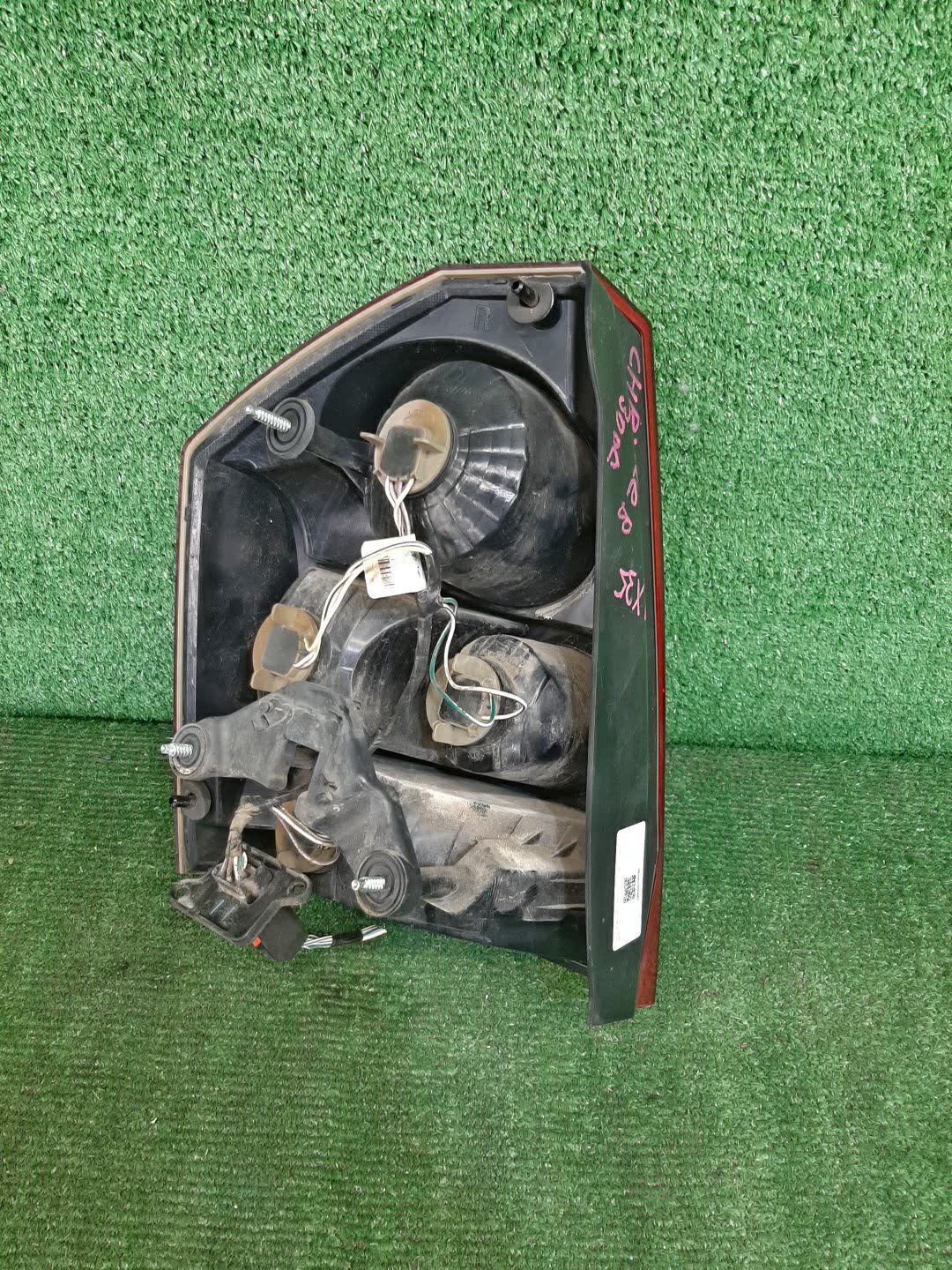 Стоп-сигнал правый задний CHRYSLER 300C LX 3 ракурс