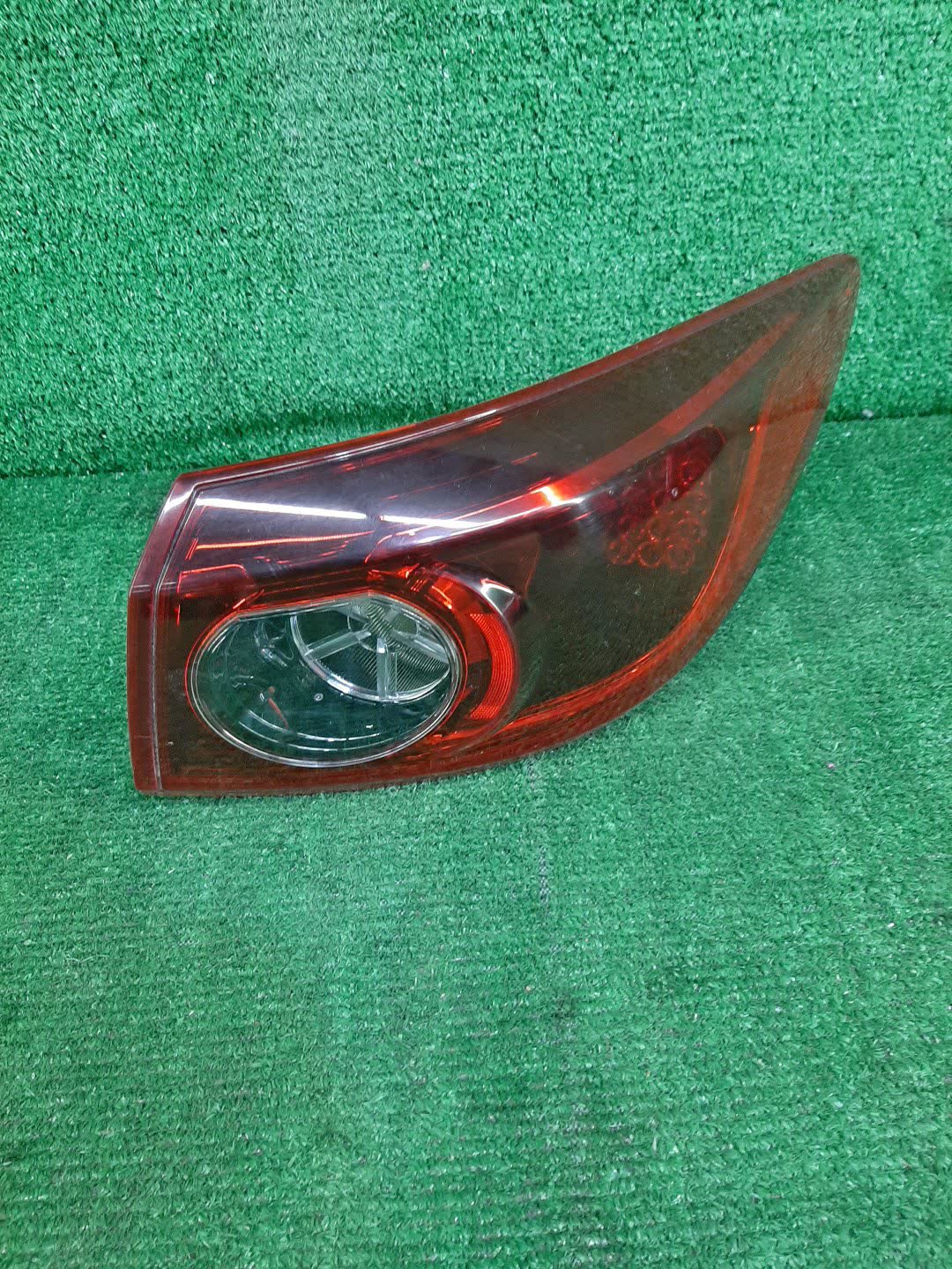 Стоп-сигнал правый задний MAZDA AXELA, MAZDA 3, 3 BL6FJ, BL5FP, BLEAP, BLEFP, BLFFP, BL 1 ракурс