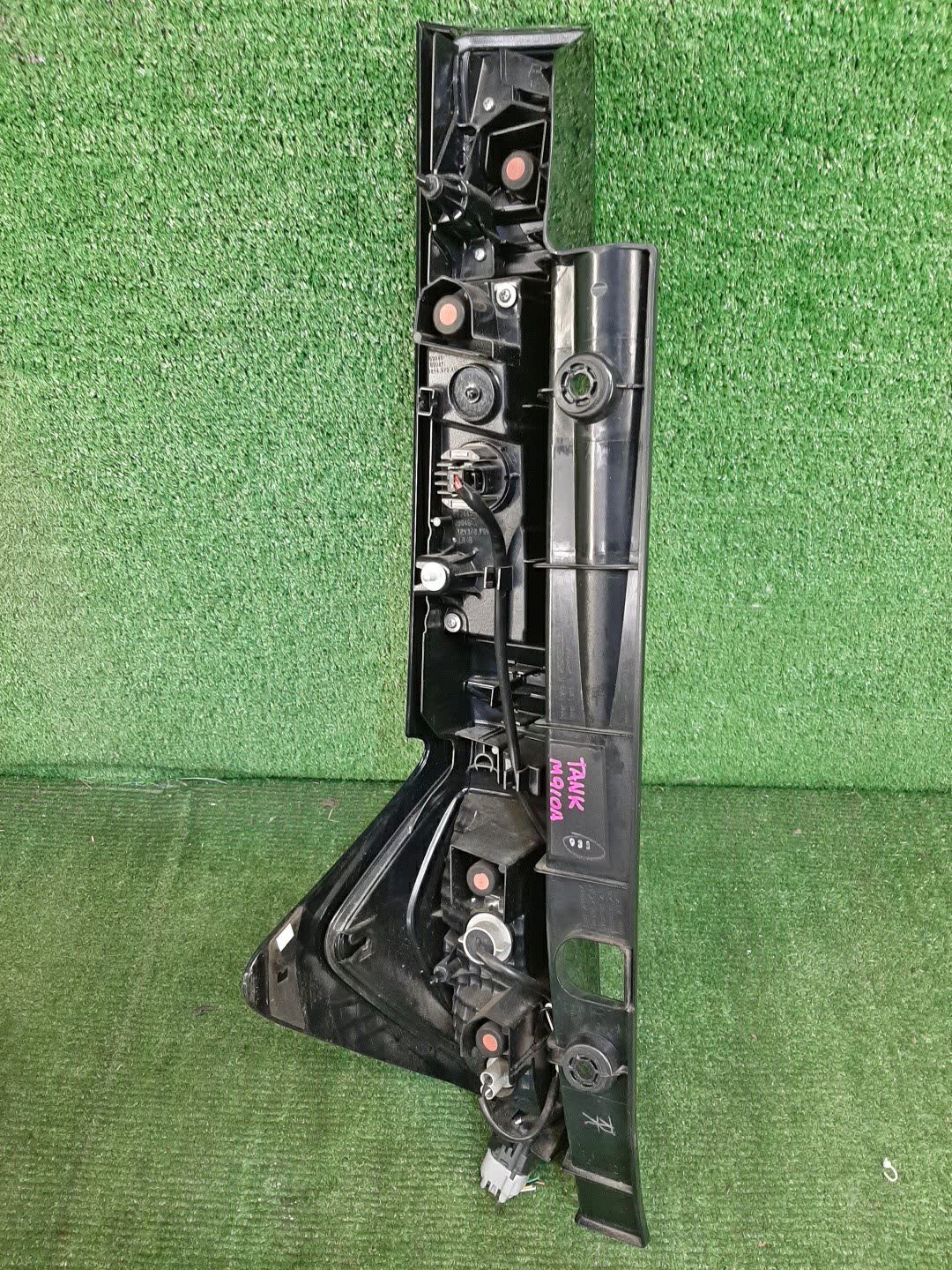 Стоп-сигнал правый задний TOYOTA THOR, JUSTY, TANK, ROOMY M910S, M900S, M900F, M910F, M910A, M900A 2 ракурс