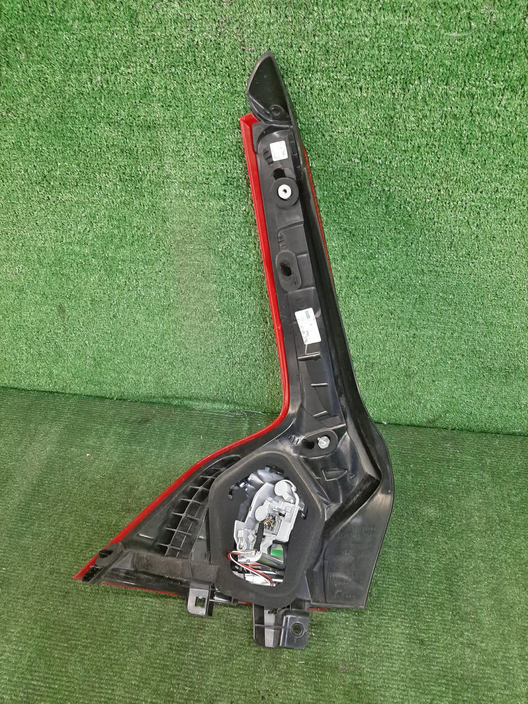 Стоп-сигнал правый задний VOLVO V60 FW45, FW47, FW, FW52, FW48, FW90 2 ракурс