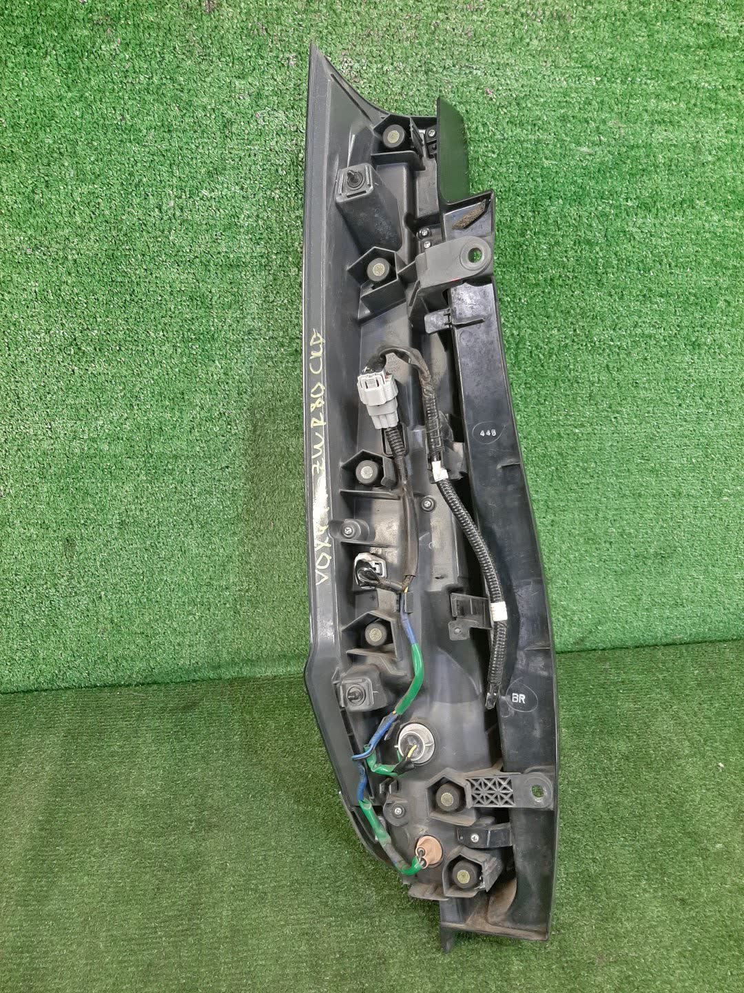 Стоп-сигнал правый задний TOYOTA VOXY ZWR80G, ZRR85W, ZRR80W, ZWR80W, ZRR80G, ZRR85G 3 ракурс