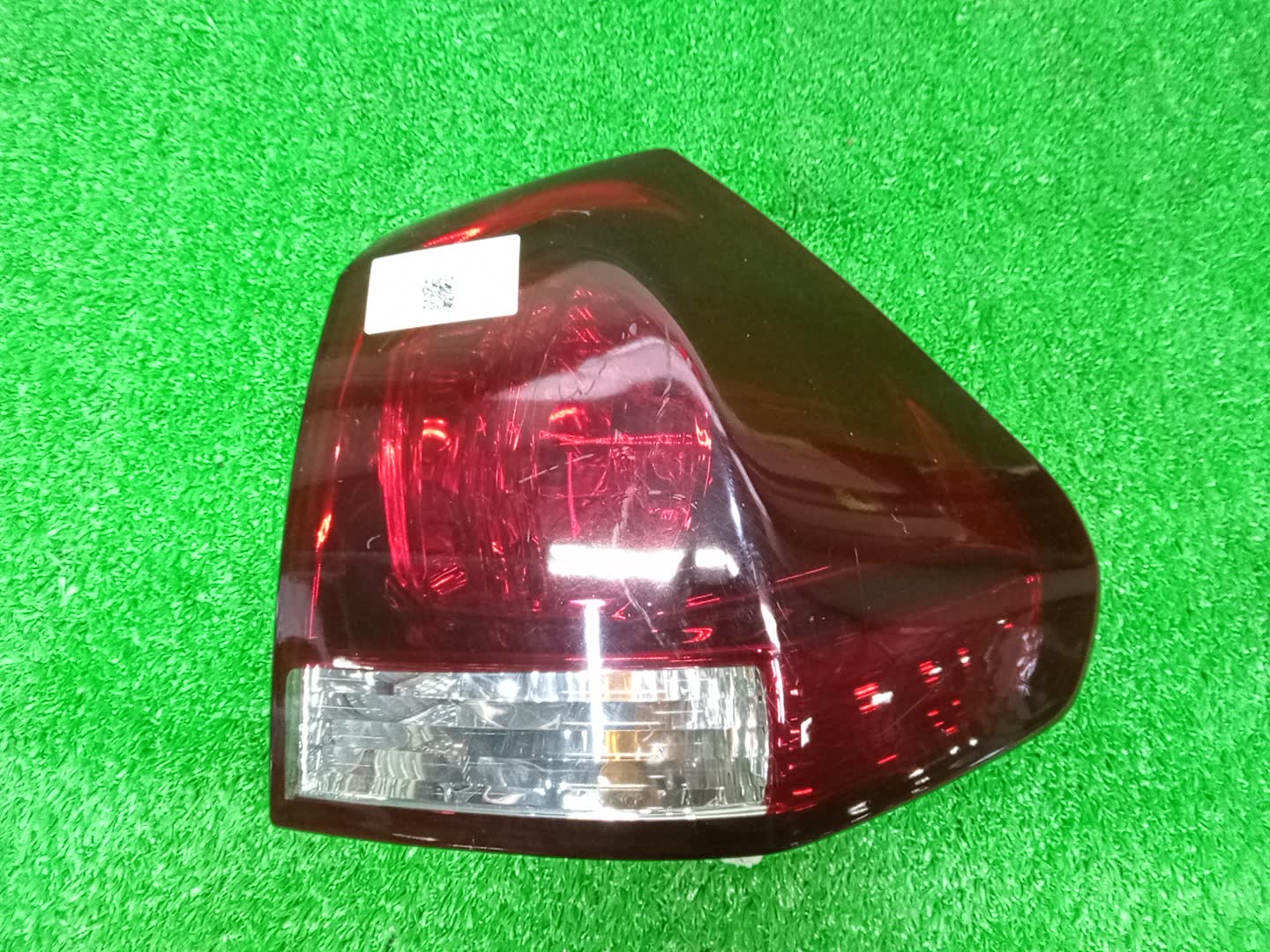 Стоп-сигнал правый задний TOYOTA HARRIER GSU36W, MCU35W, ACU30W, MCU30W, MCU36W, GSU30W, MCU31W, GSU31W, GSU35W, ACU35W, MHU38W 1 ракурс