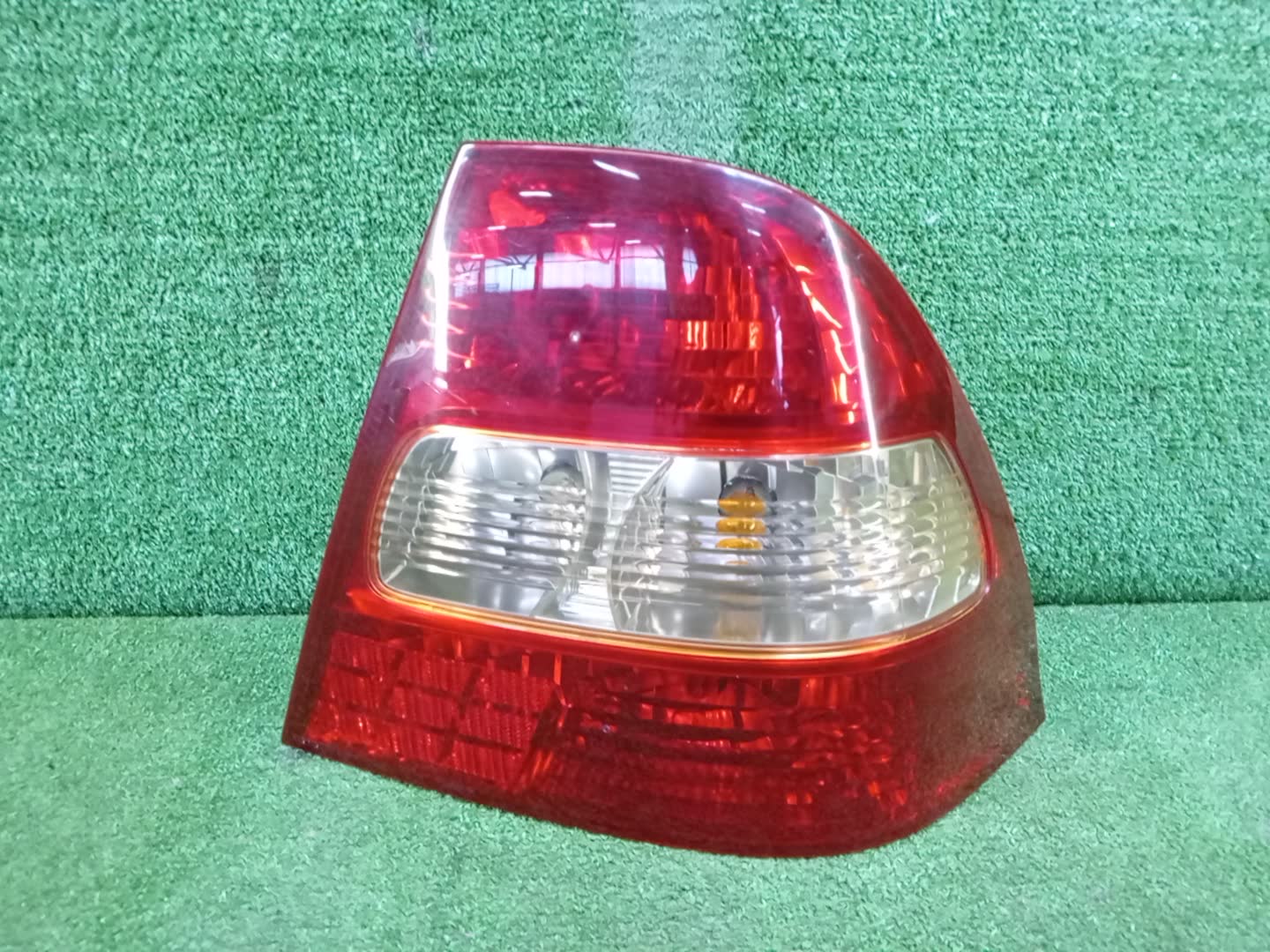 Стоп-сигнал правый задний TOYOTA COROLLA ZZE124, NZE121, NZE120, ZZE122, NZE124, CE121 1 ракурс
