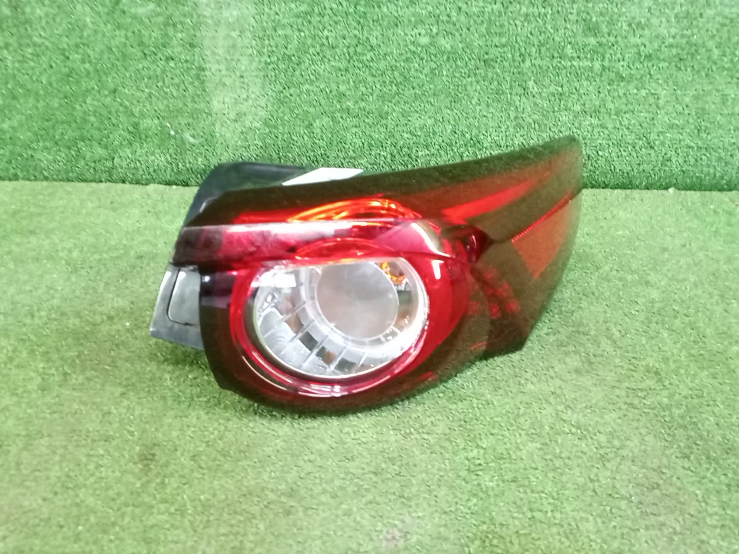 Стоп-сигнал правый задний MAZDA CX-8 KG2P, KG5P 1 ракурс