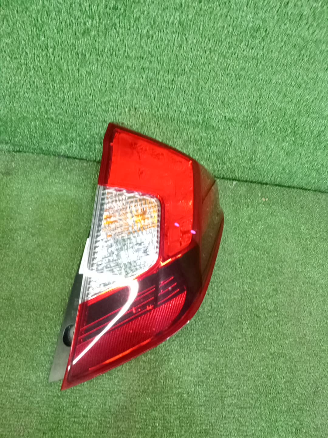 Стоп-сигнал правый задний HONDA FIT GK6, GP6, GP5, GK3, GK5, GK4 1 ракурс