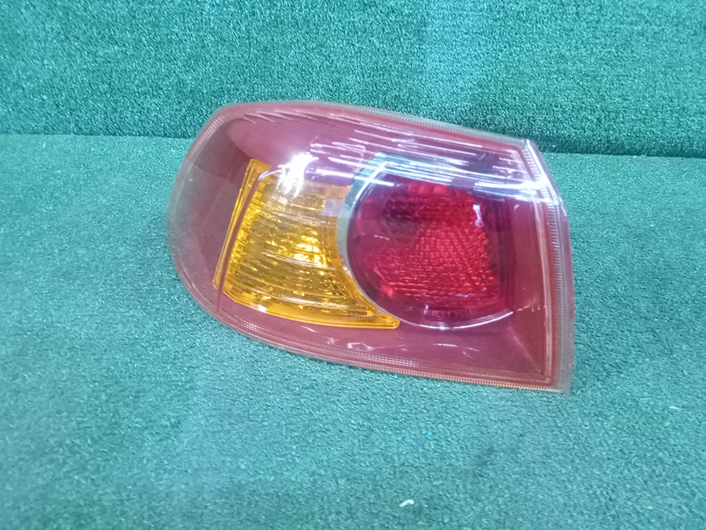 Стоп-сигнал левый задний MITSUBISHI LANCER, GALANT FORTIS CY4A, CY2A, CY3A, CY6A 1 ракурс