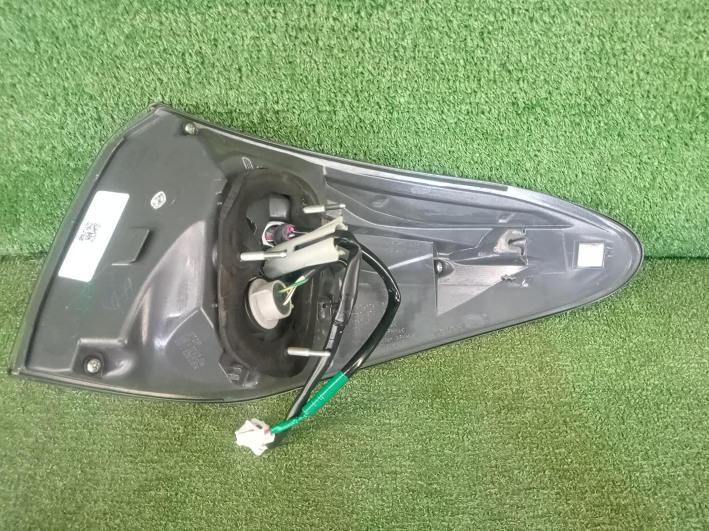 Стоп-сигнал левый задний LEXUS RX270, RX350, RX450H AGL10W, GGL16W, GGL10W, GGL15W, GYL15W, GYL16W 2 ракурс