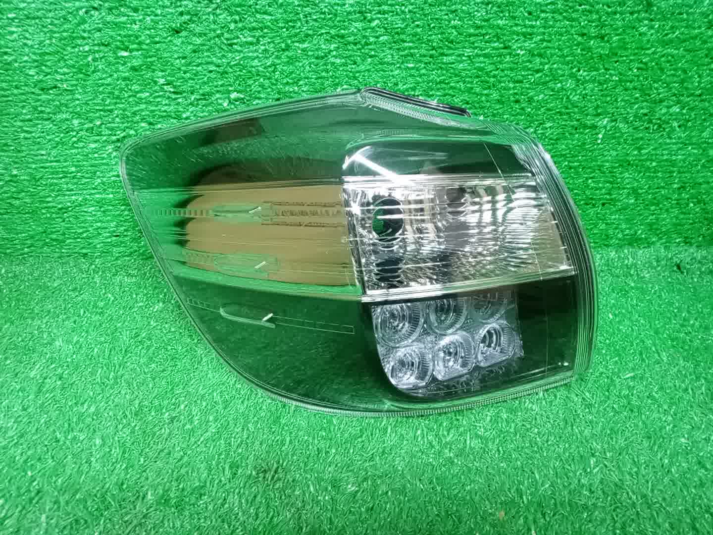 Стоп-сигнал левый задний TOYOTA WISH ZGE20W, ZGE20G, ZGE25W, ZGE21G, ZGE22W, ZGE25G 81561-68062 1 ракурс