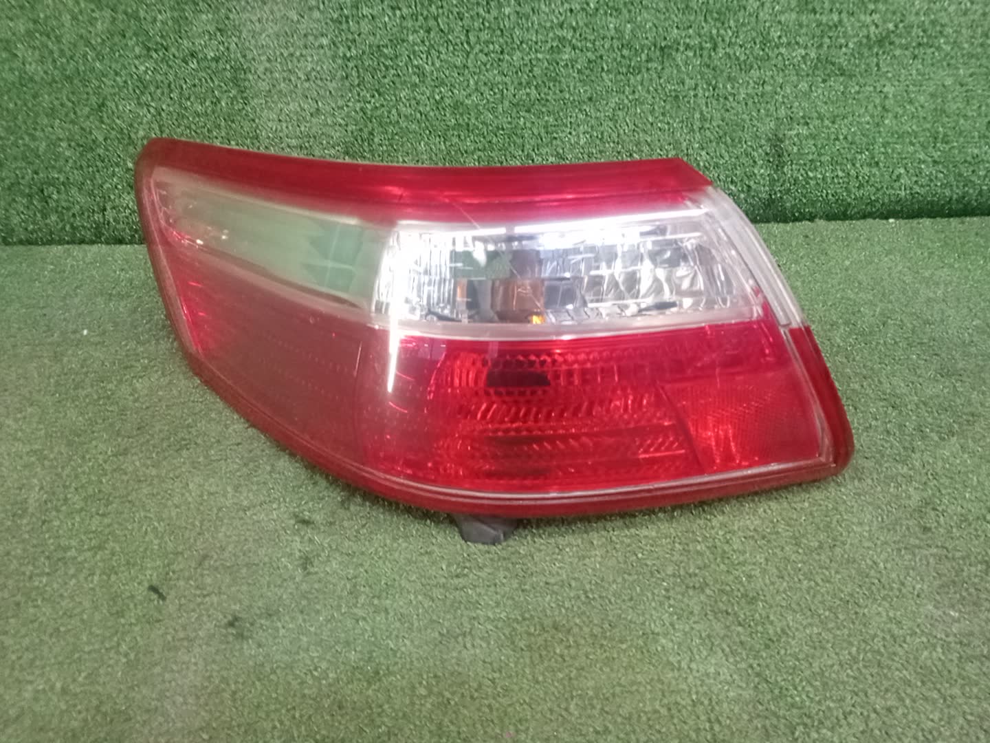 Стоп-сигнал левый задний TOYOTA CAMRY, ALTIS AHV40, GSV40, ACV40, ACV45, ACV40N, ACV45N 1 ракурс