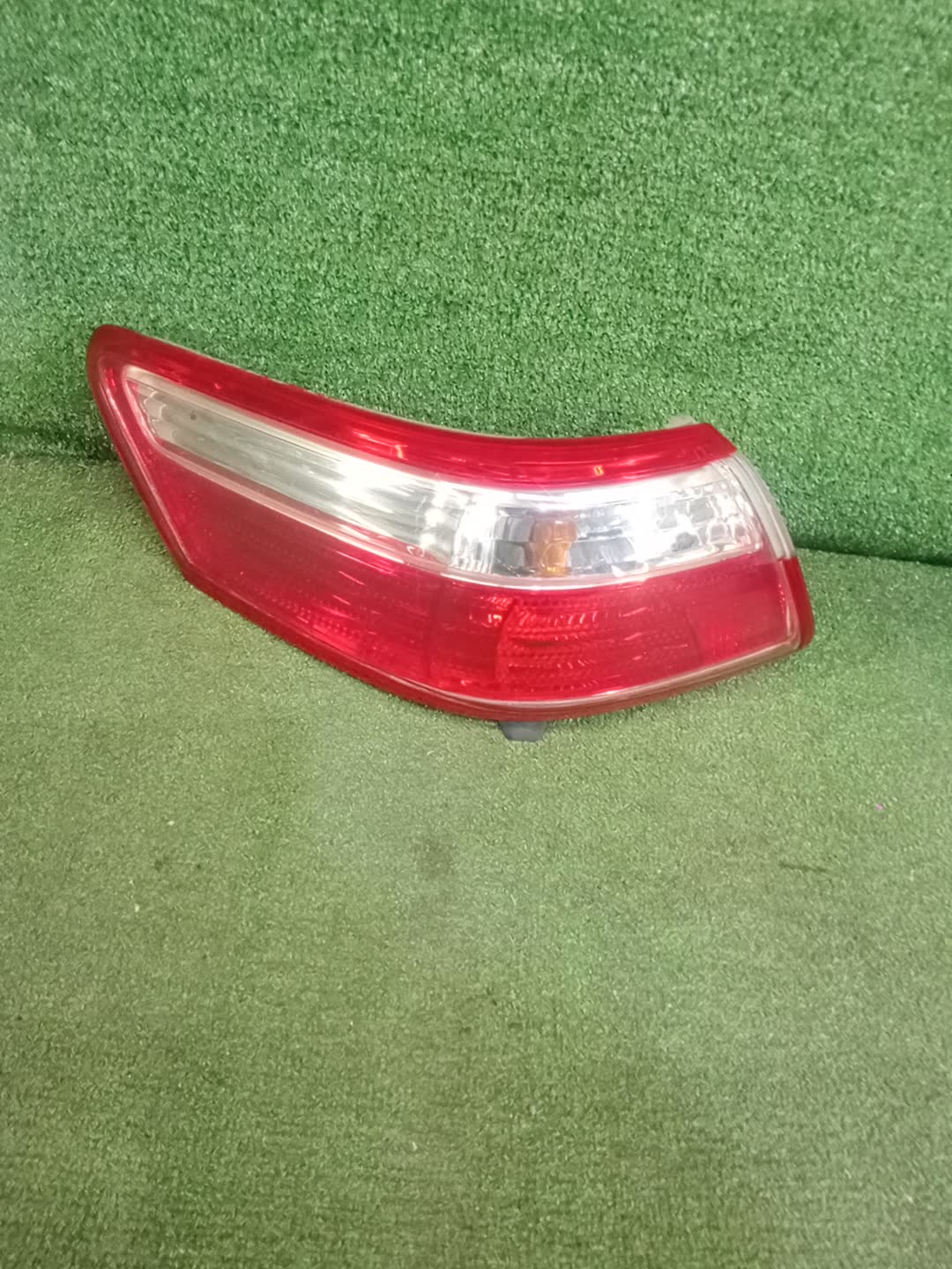 Стоп-сигнал левый задний TOYOTA CAMRY, ALTIS AHV40, GSV40, ACV40, ACV45, ACV40N, ACV45N 1 ракурс