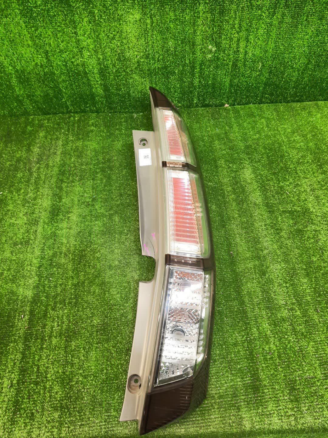 Стоп-сигнал правый задний HONDA STREAM RN9, RN6, RN7, RN8 1 ракурс