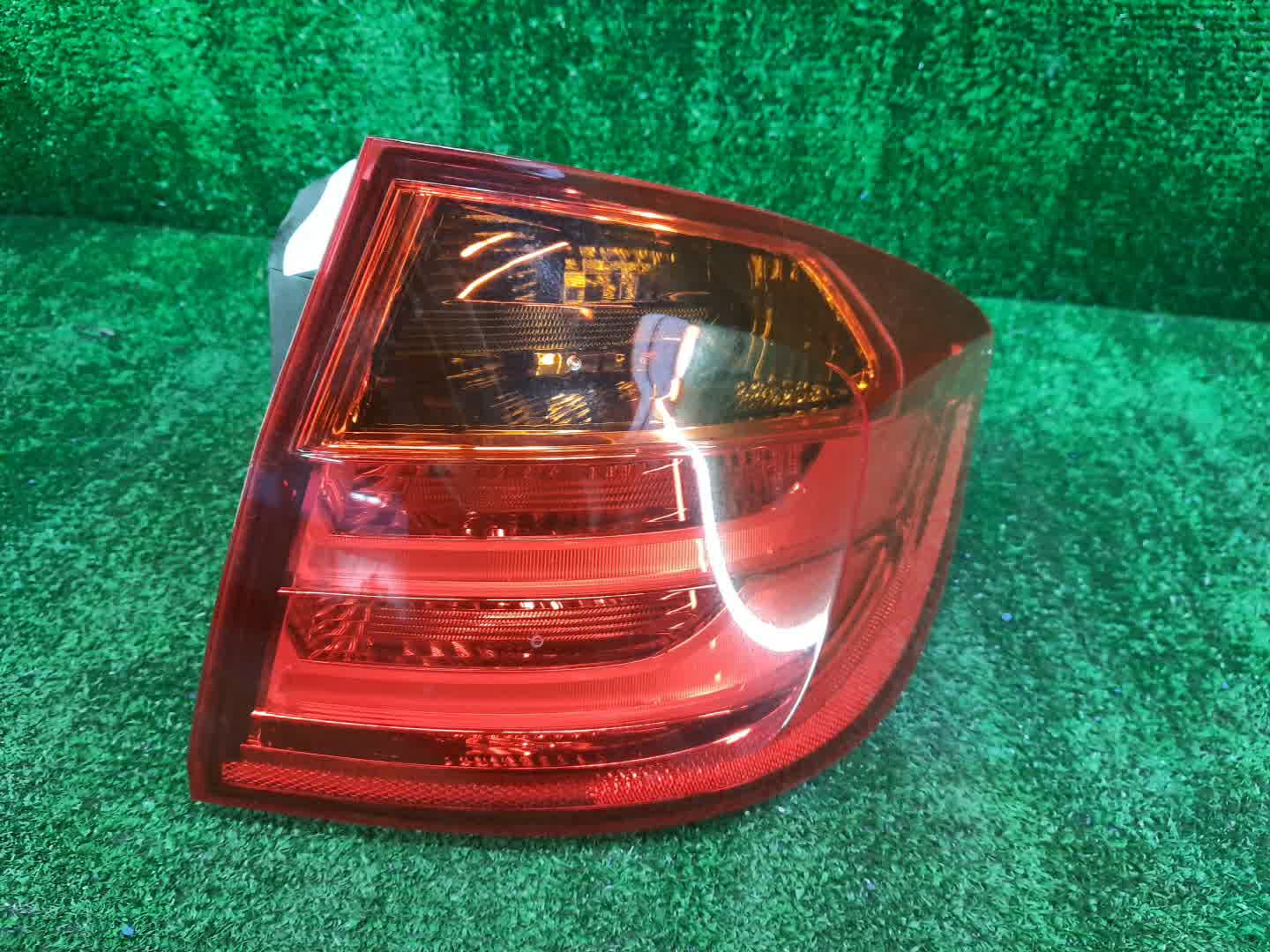 Стоп-сигнал правый задний BMW 3-Series F31 1 ракурс