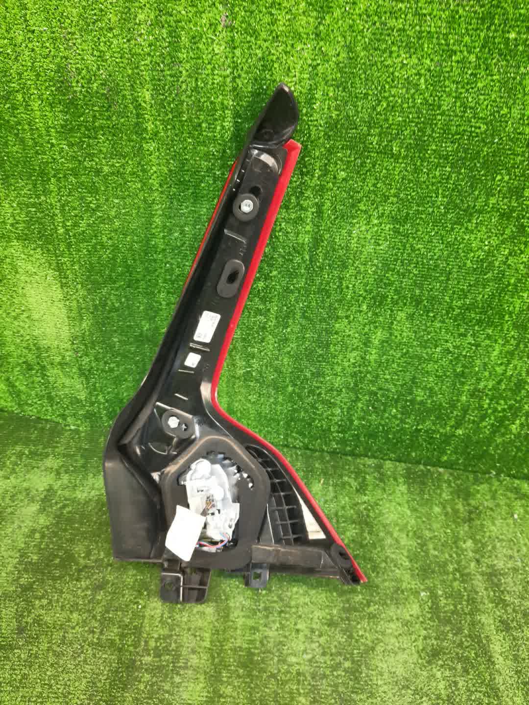 Стоп-сигнал левый задний VOLVO V60 FW45, FW47, FW, FW52, FW48, FW90 2 ракурс