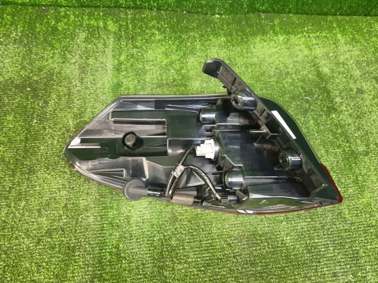 Стоп-сигнал правый задний HONDA SHUTTLE GP7, GP8, GK8, GK9 3 ракурс