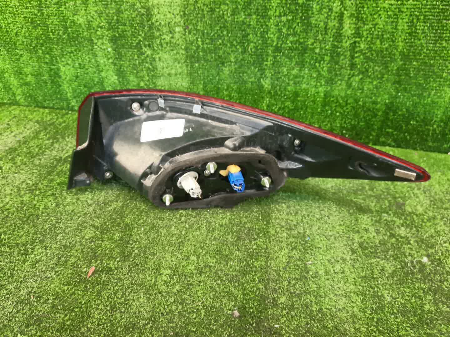 Стоп-сигнал левый задний MAZDA AXELA BM6FJ 2 ракурс