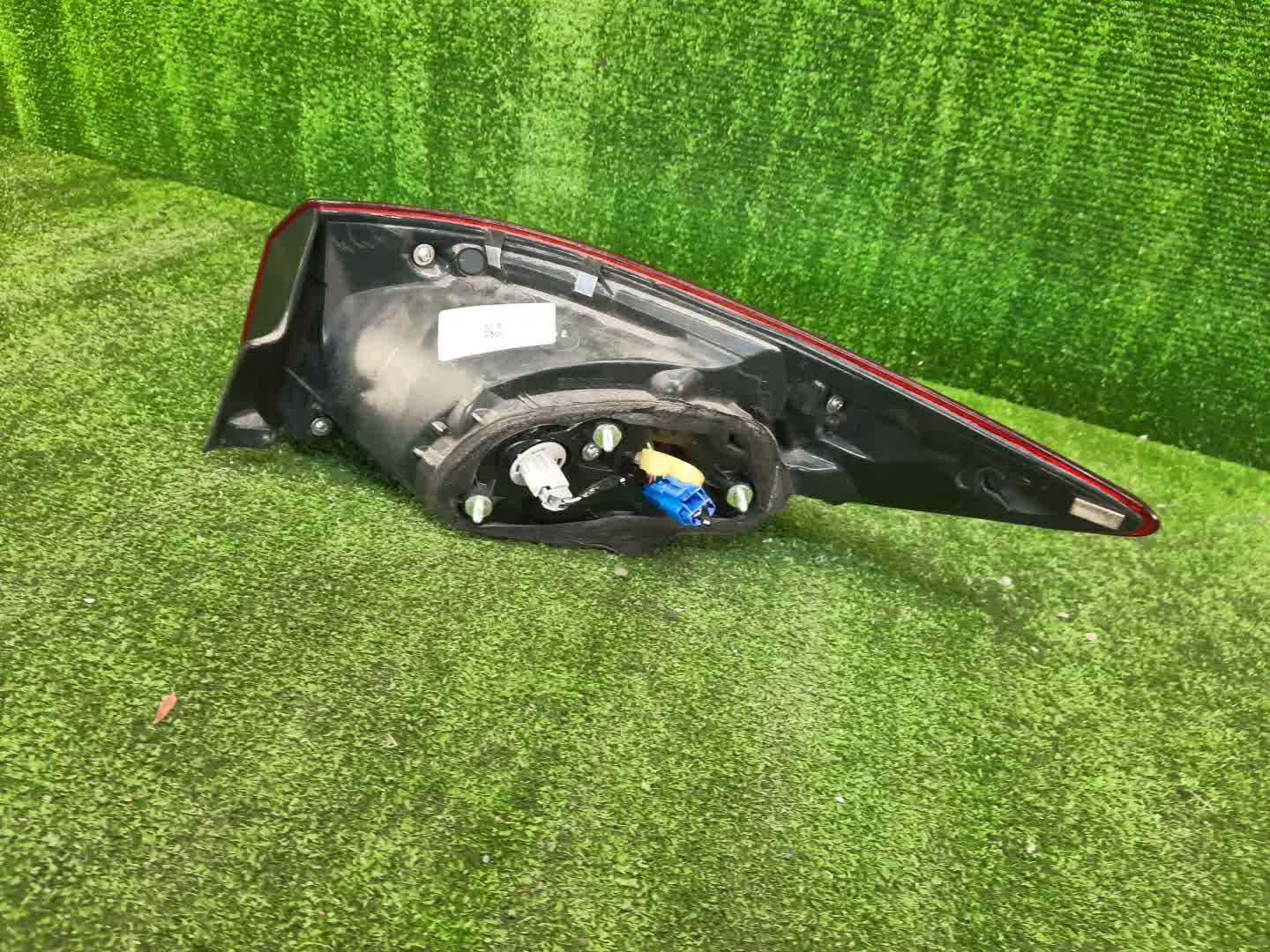 Стоп-сигнал левый задний MAZDA AXELA BM6FJ 3 ракурс