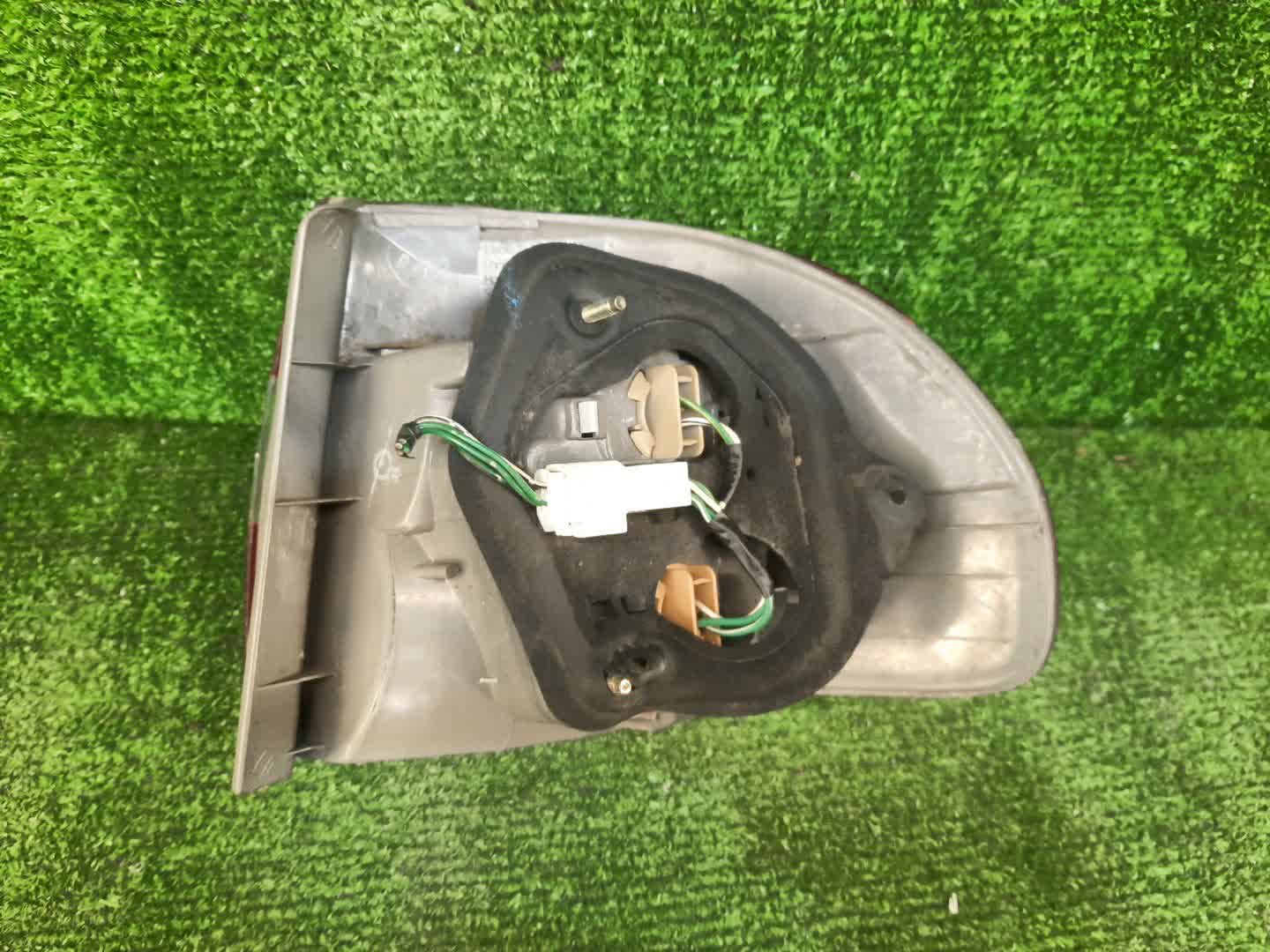 Стоп-сигнал левый задний TOYOTA COROLLA AE111, AE114, AE110, EE111, CE110, CE114 3 ракурс