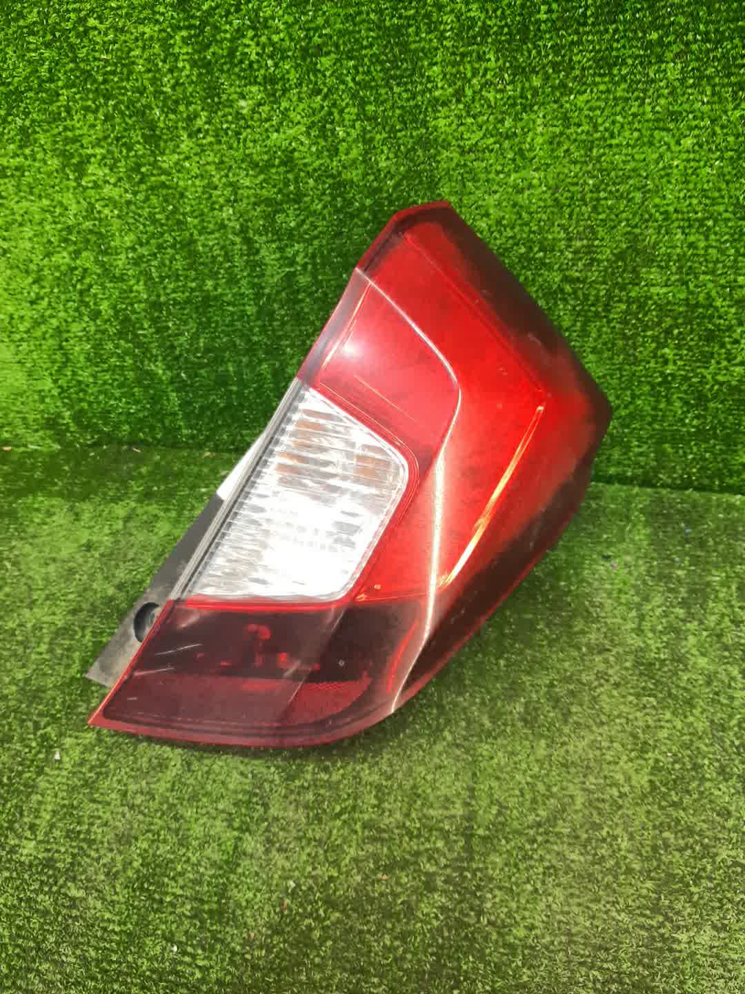 Стоп-сигнал правый задний HONDA FIT GK6, GP6, GP5, GK3, GK5, GK4 1 ракурс