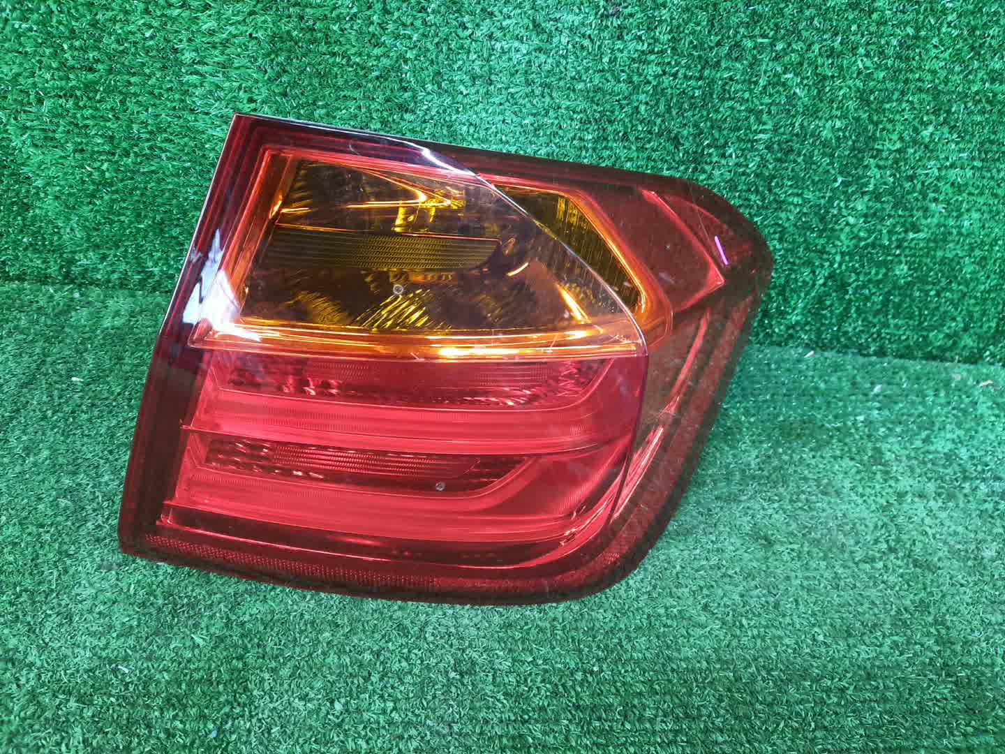Стоп-сигнал правый задний BMW 320d, 335i, 318d, 330d, 335d, 316d, 3-Series, 328i, 320i, 316i F30 1 ракурс