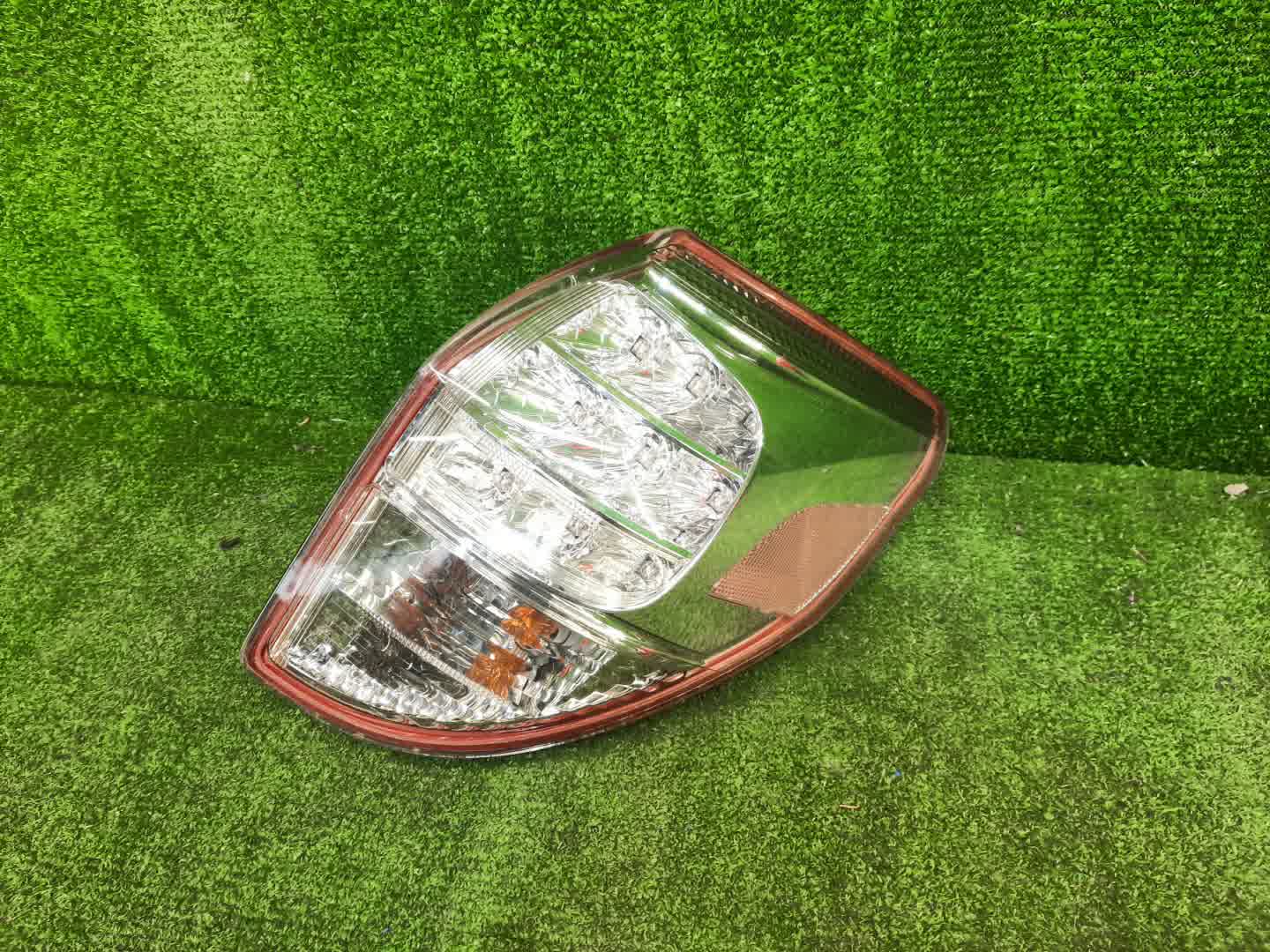 Стоп-сигнал правый задний TOYOTA RAV4 ACA31W, ACA36W, ACA30W 1 ракурс