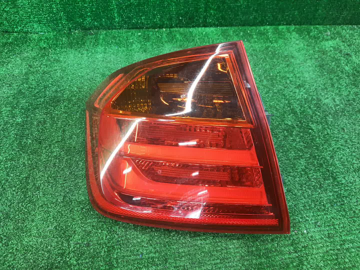 Стоп-сигнал левый задний BMW 320d, 335i, 318d, 330d, 335d, 316d, 3-Series, 328i, 320i, 316i F30 1 ракурс