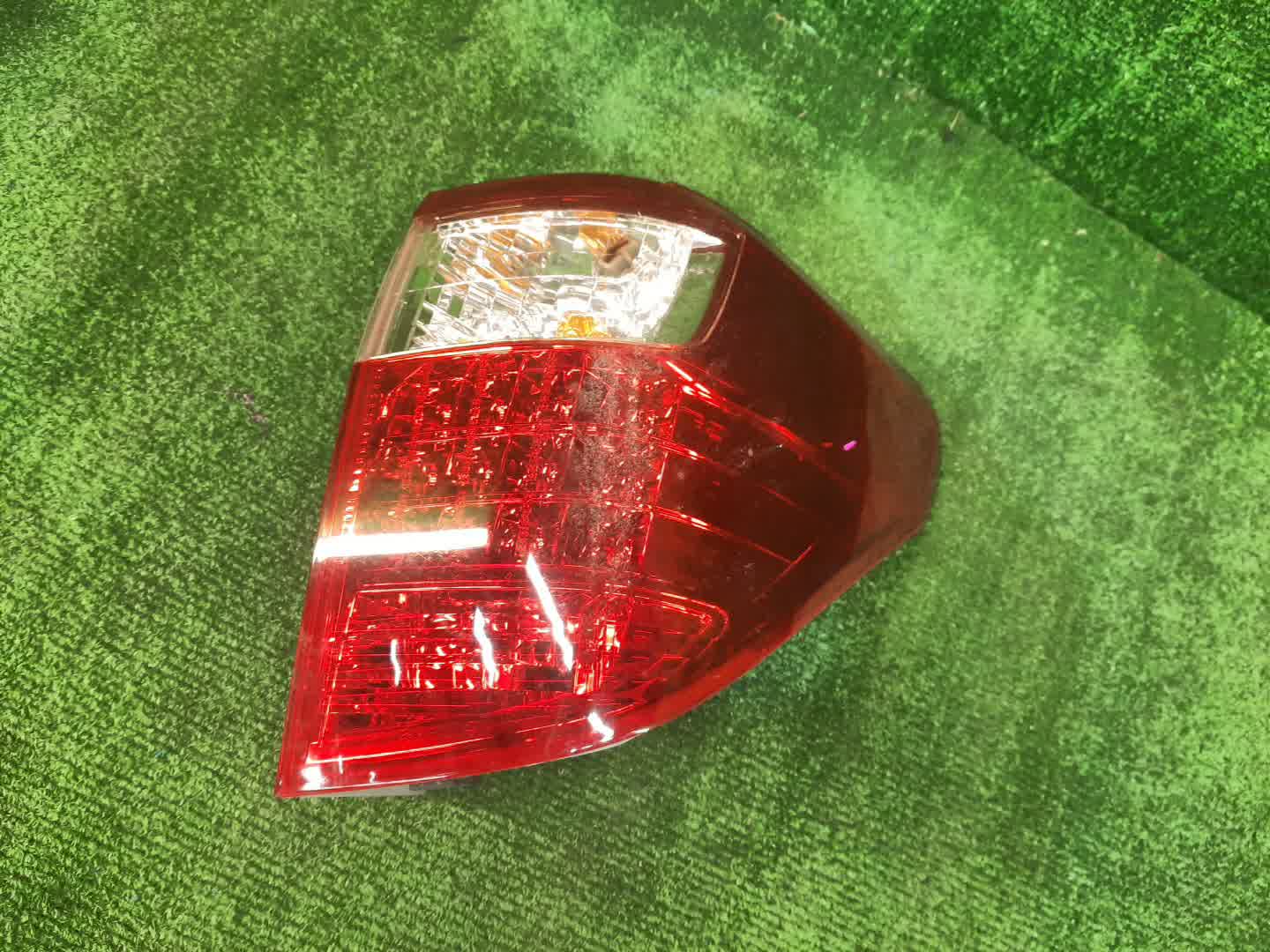 Стоп-сигнал правый задний TOYOTA ALPHARD ANH25W, GGH25W, GGH20W, ANH20W 1 ракурс