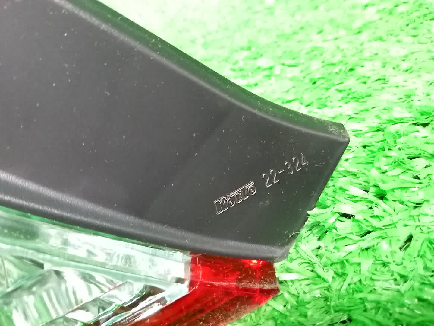 Стоп-сигнал левый задний TOYOTA MARK II JZX115, GX110, JZX110, GX115 81561-2A150 4 ракурс