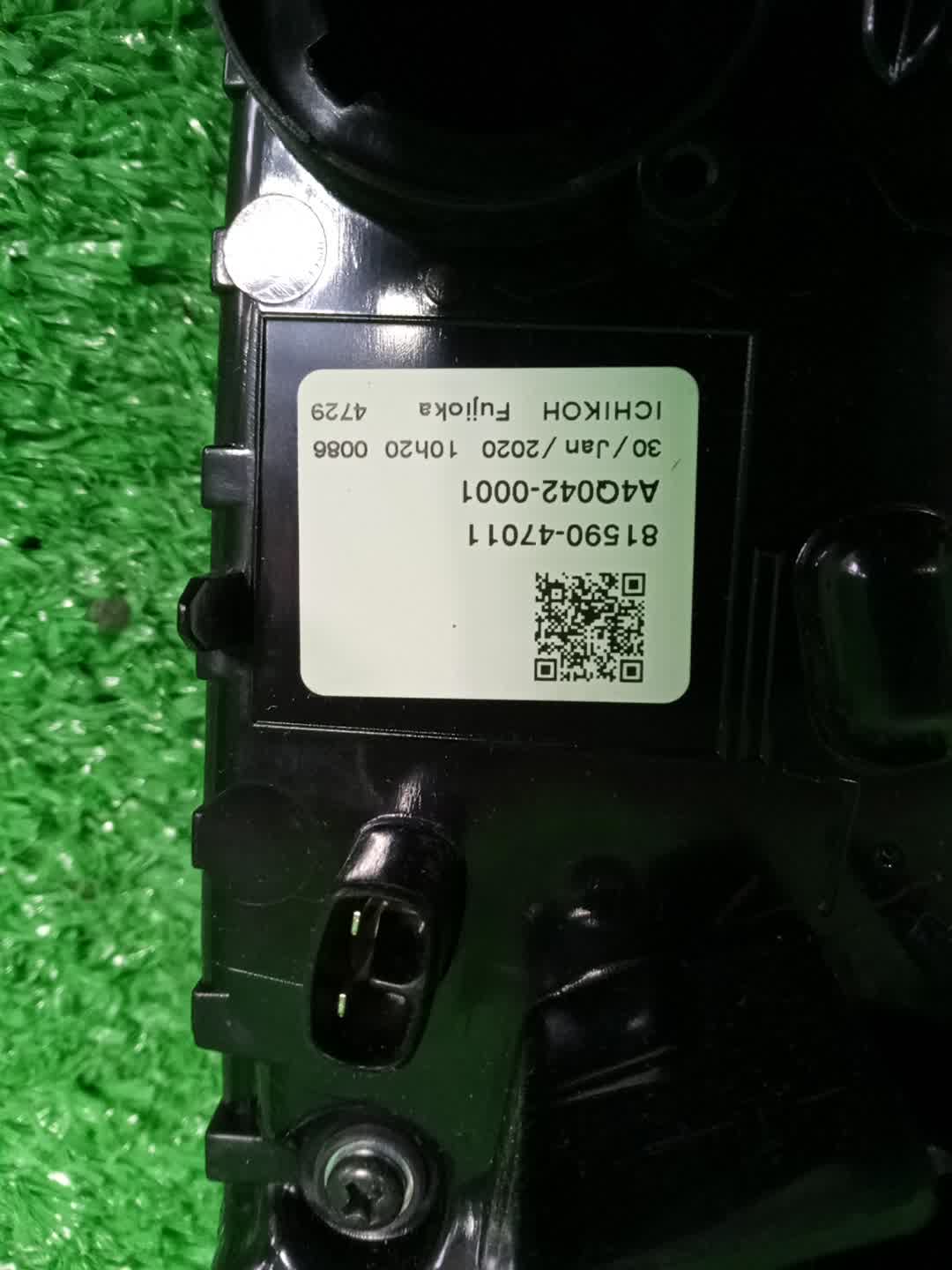 Стоп-сигнал левый задний TOYOTA PRIUS ZVW50, ZVW51, ZVW55 81591-47011 4 ракурс Стоп-сигнал левый задний TOYOTA PRIUS ZVW50, ZVW51, ZVW55 81591-47011 4 ракурс