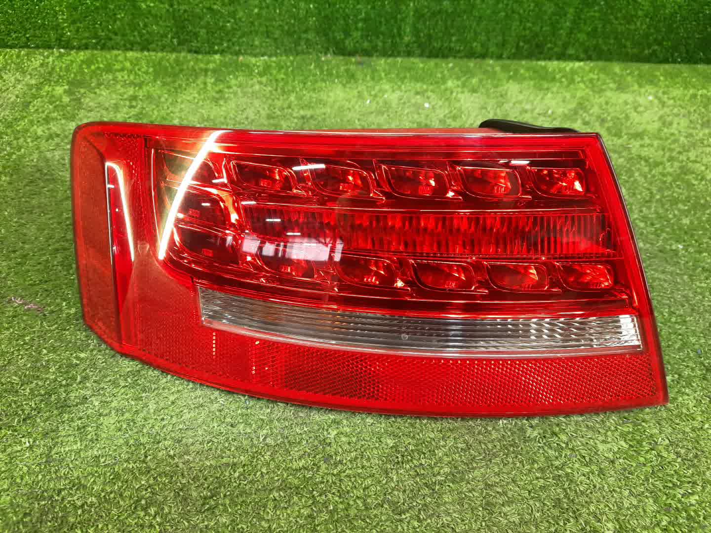 Стоп-сигнал левый задний AUDI A5 8T3 1 ракурс