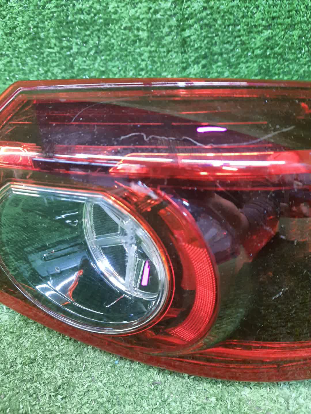 Стоп-сигнал правый задний MAZDA AXELA BM6FJ 2 ракурс