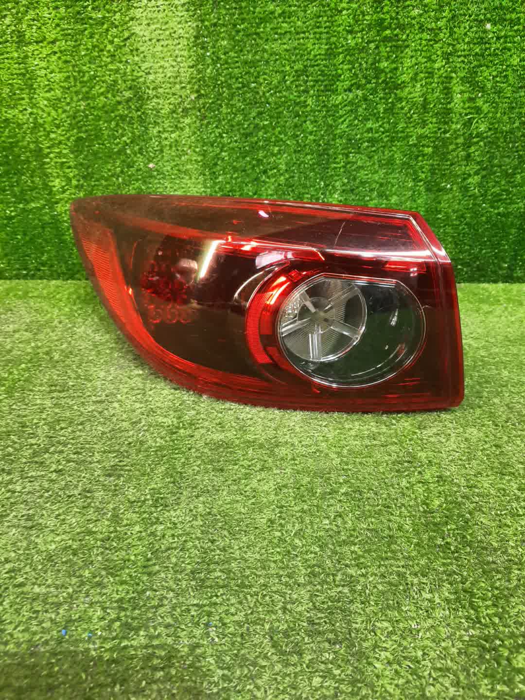 Стоп-сигнал левый задний MAZDA AXELA BM6FJ 1 ракурс