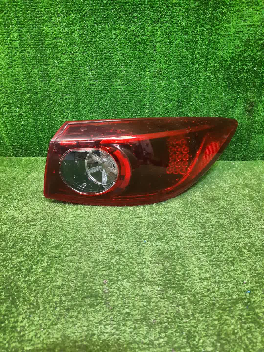 Стоп-сигнал правый задний MAZDA AXELA BM6FJ 1 ракурс