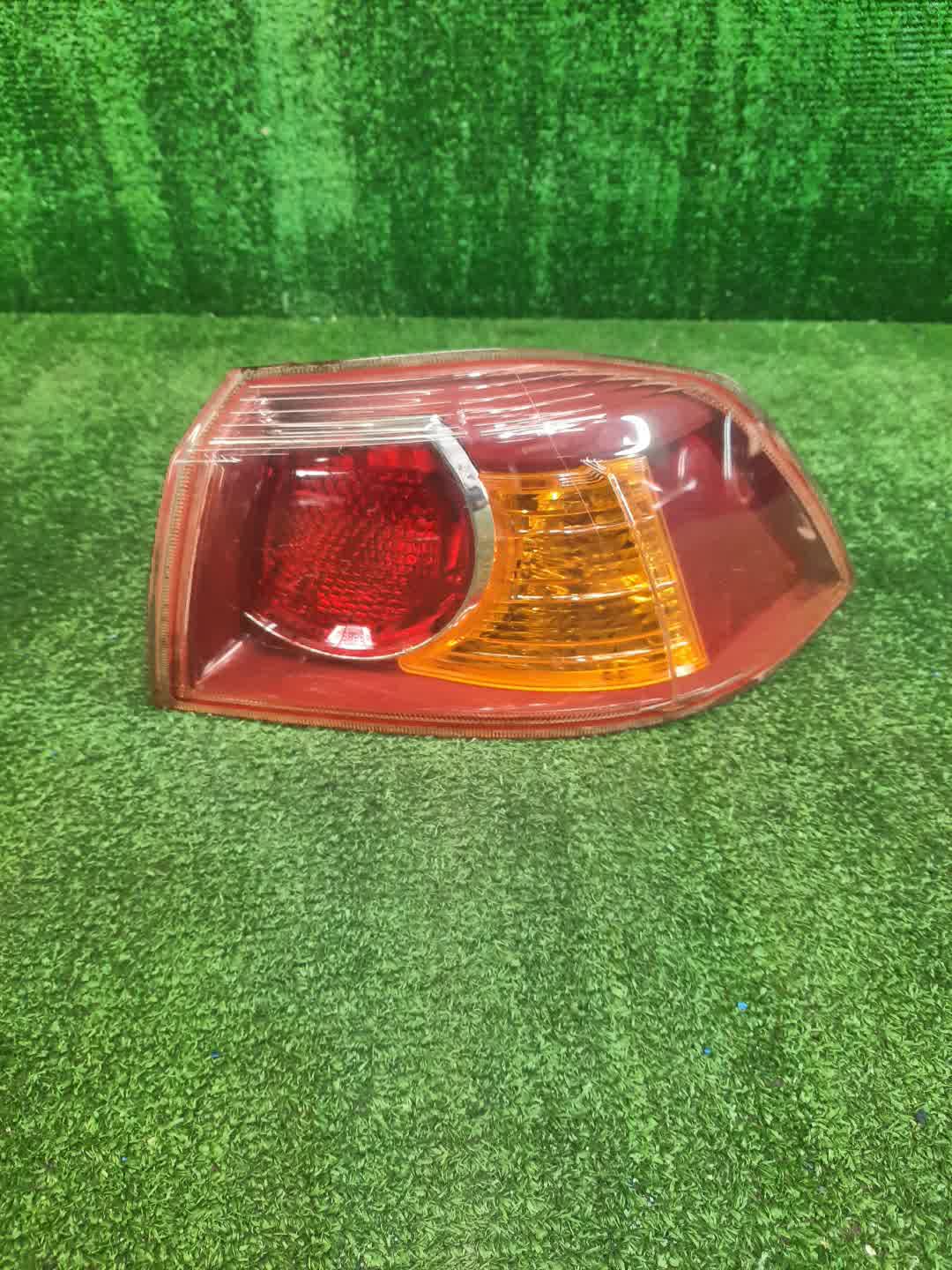 Стоп-сигнал правый задний MITSUBISHI LANCER, GALANT FORTIS CY4A, CY2A, CY3A, CY6A 1 ракурс