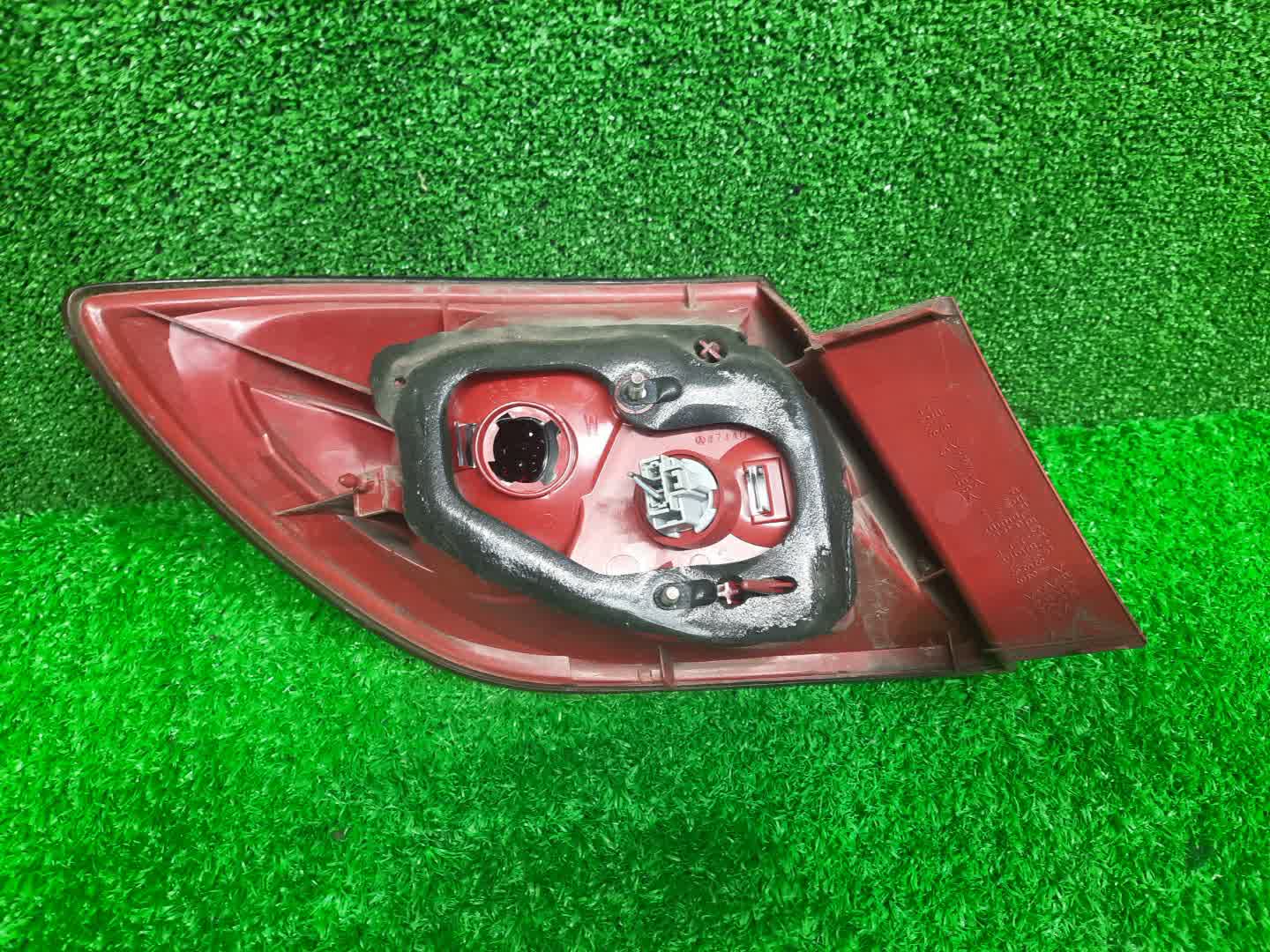 Стоп-сигнал правый задний MAZDA AXELA, MAZDA 3, 3 BK5P, BK3P, BKEP, BK 2 ракурс