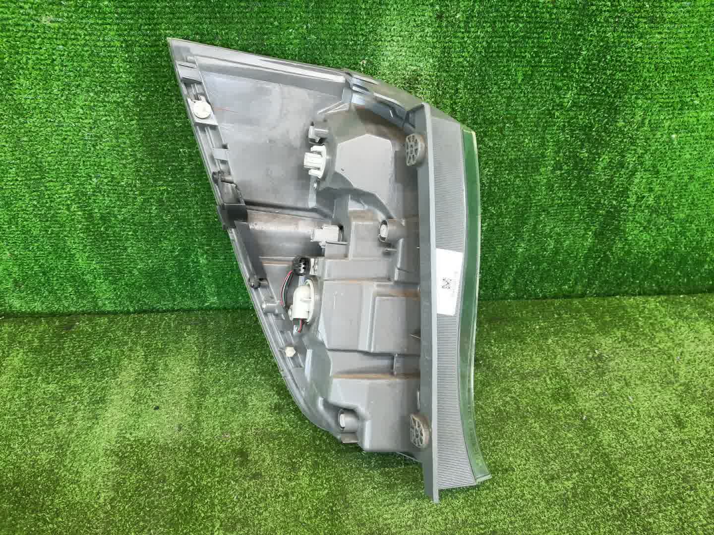 Стоп-сигнал правый задний HONDA STEPWGN RK1 3 ракурс
