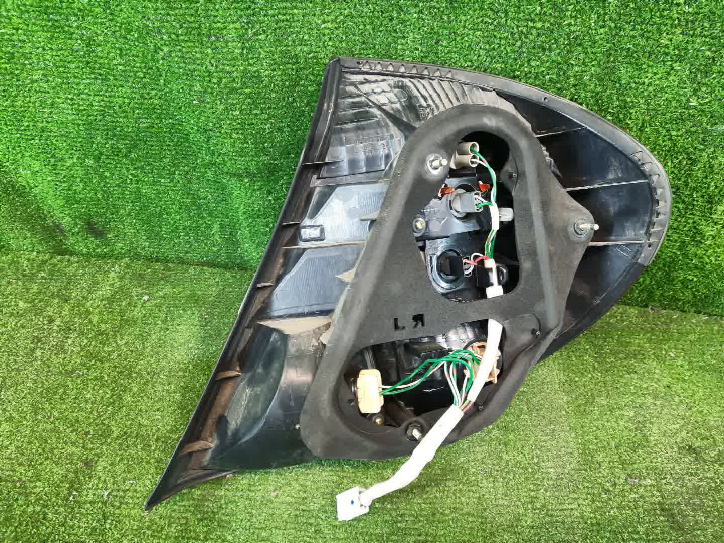 Стоп-сигнал левый задний TOYOTA CAMRY, ALTIS ACV30, ACV35, ACV30N, ACV35N 2 ракурс