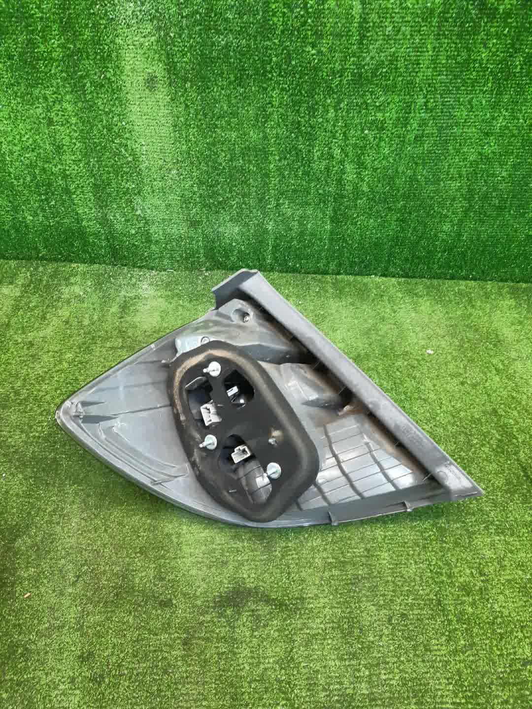 Стоп-сигнал правый задний HONDA FIT GE6, GE7, GE8, GE9 2 ракурс