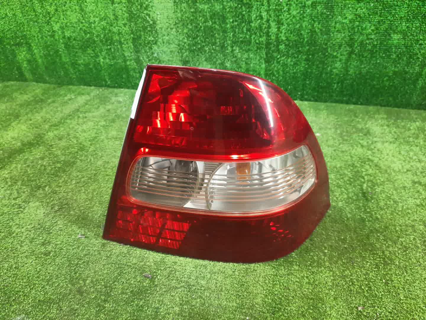 Стоп-сигнал правый задний TOYOTA COROLLA ZZE124, NZE121, NZE120, ZZE122, NZE124, CE121 1 ракурс