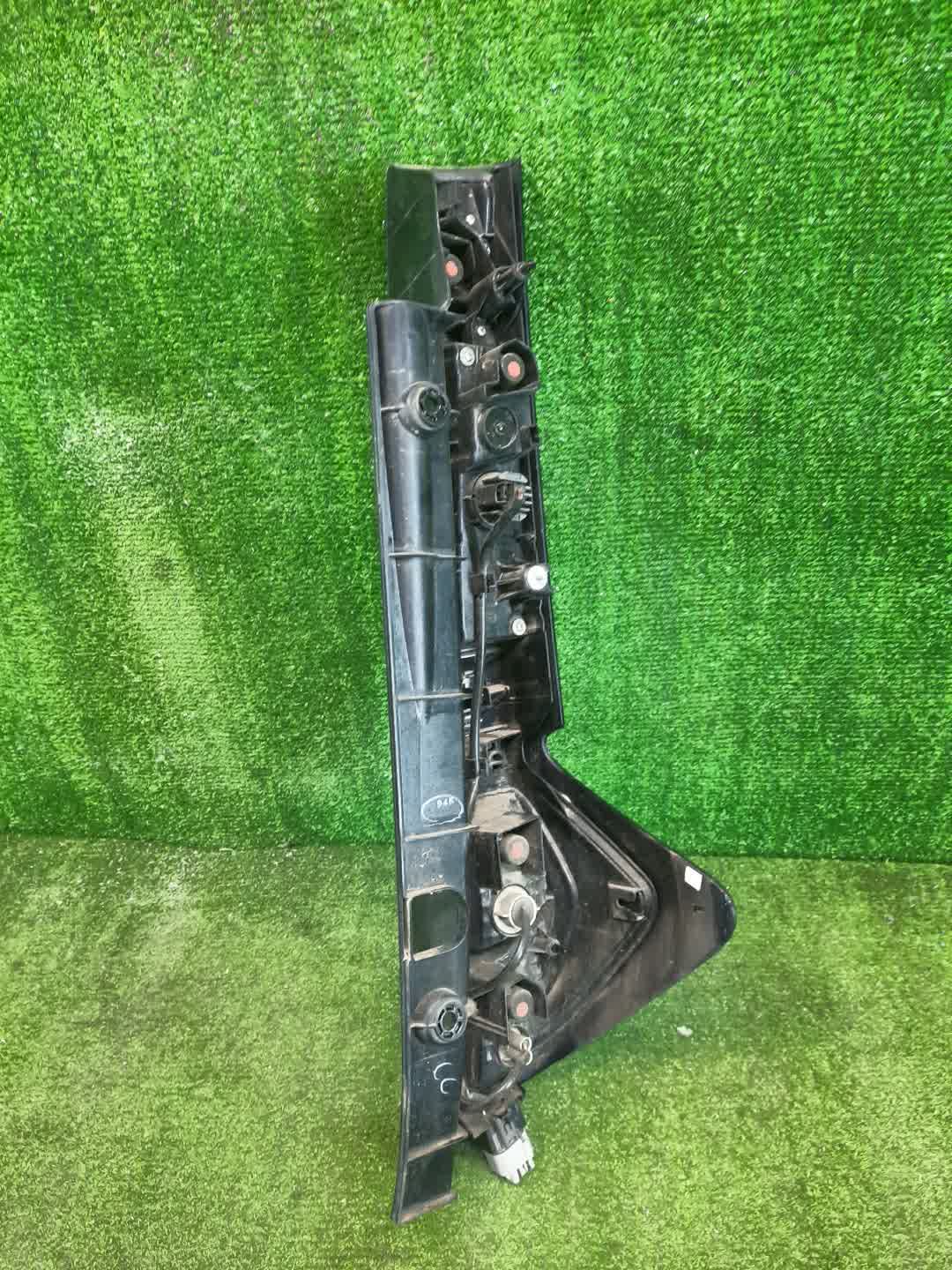 Стоп-сигнал левый задний TOYOTA THOR, JUSTY, TANK, ROOMY M910S, M900S, M900F, M910F, M910A, M900A 3 ракурс