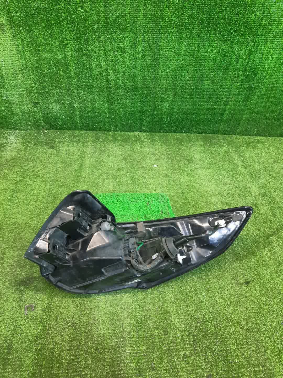 Стоп-сигнал левый задний MAZDA CX-8 KG2P, KG5P 3 ракурс